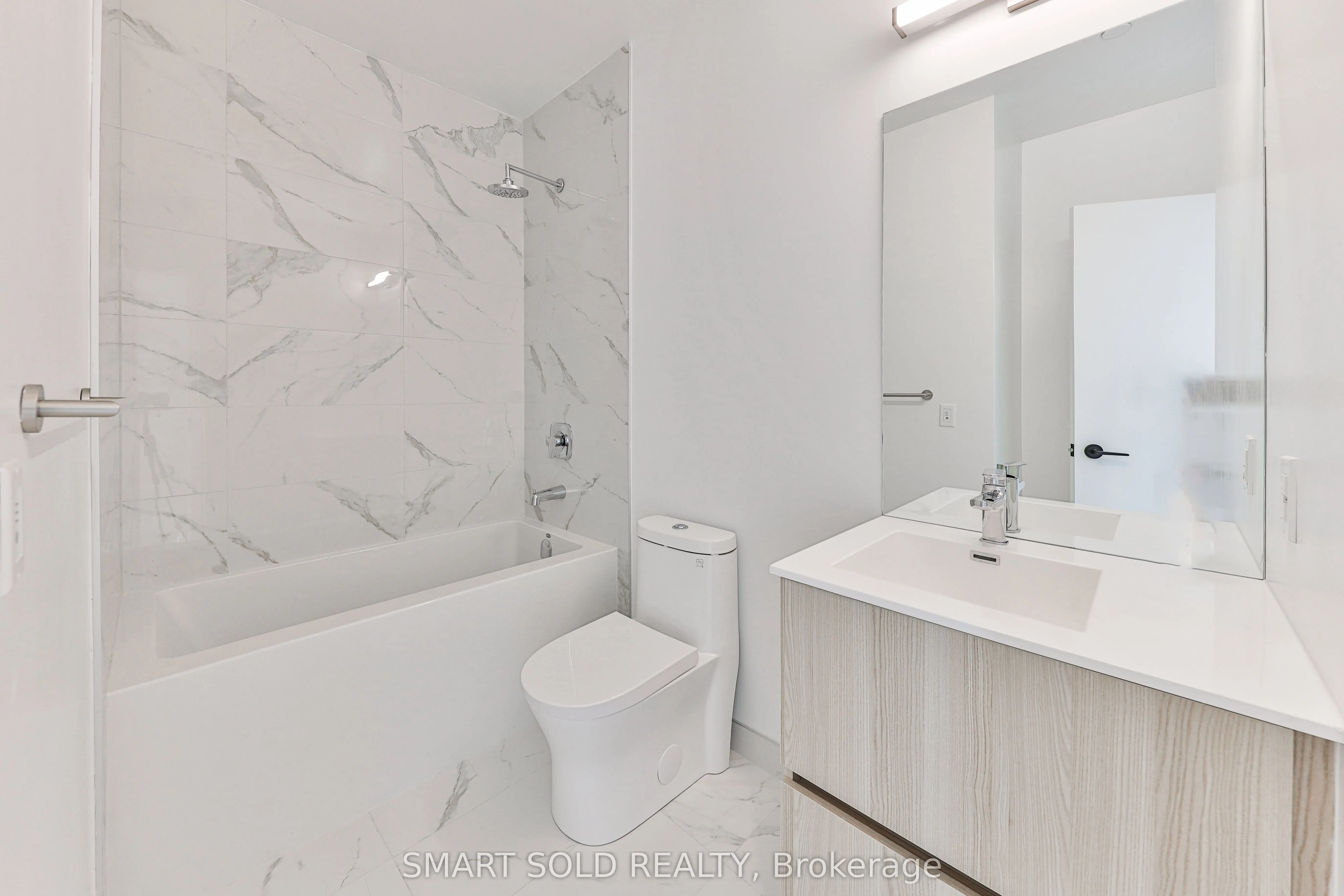 220 Missinnihe Way, #114