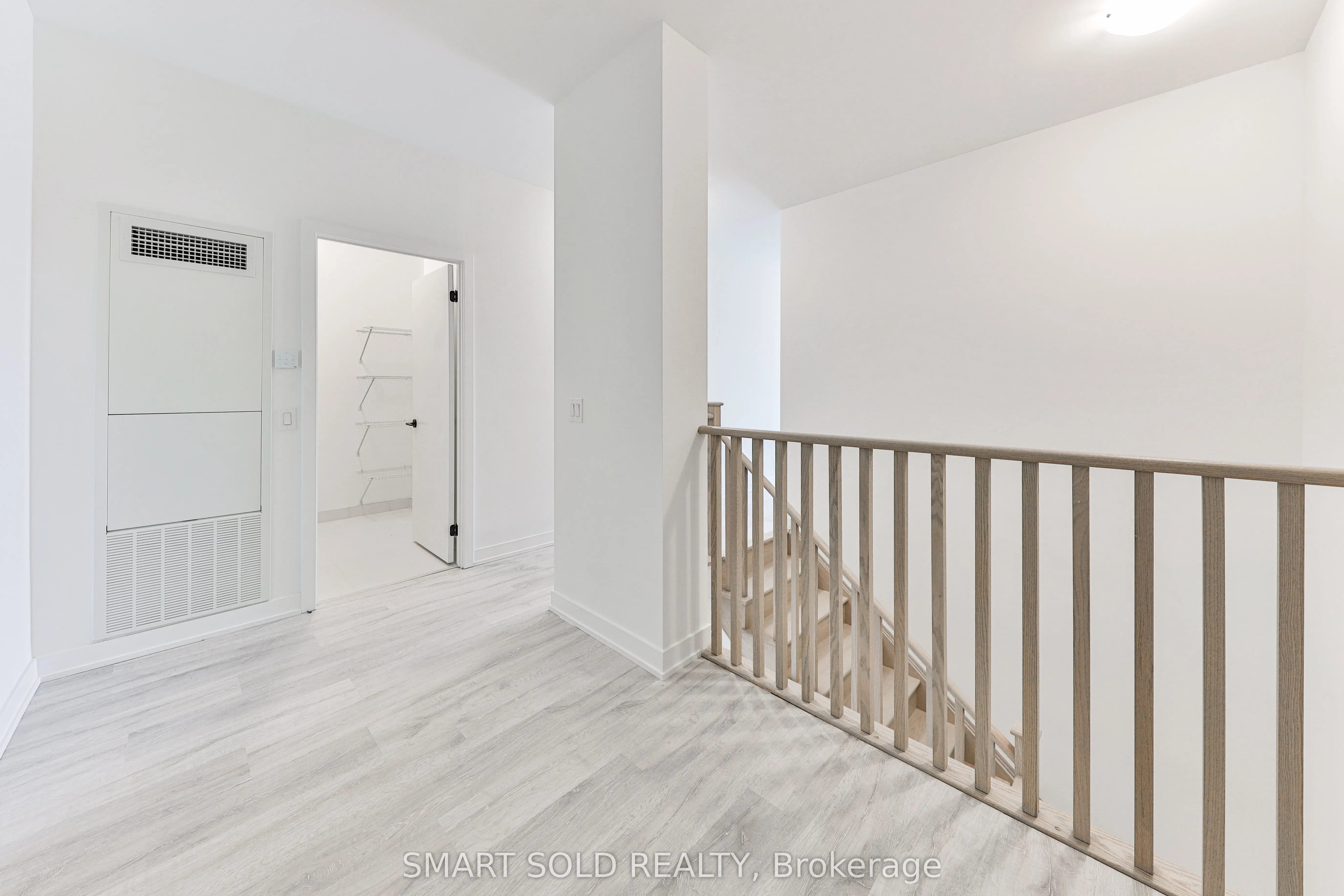 220 Missinnihe Way, #114