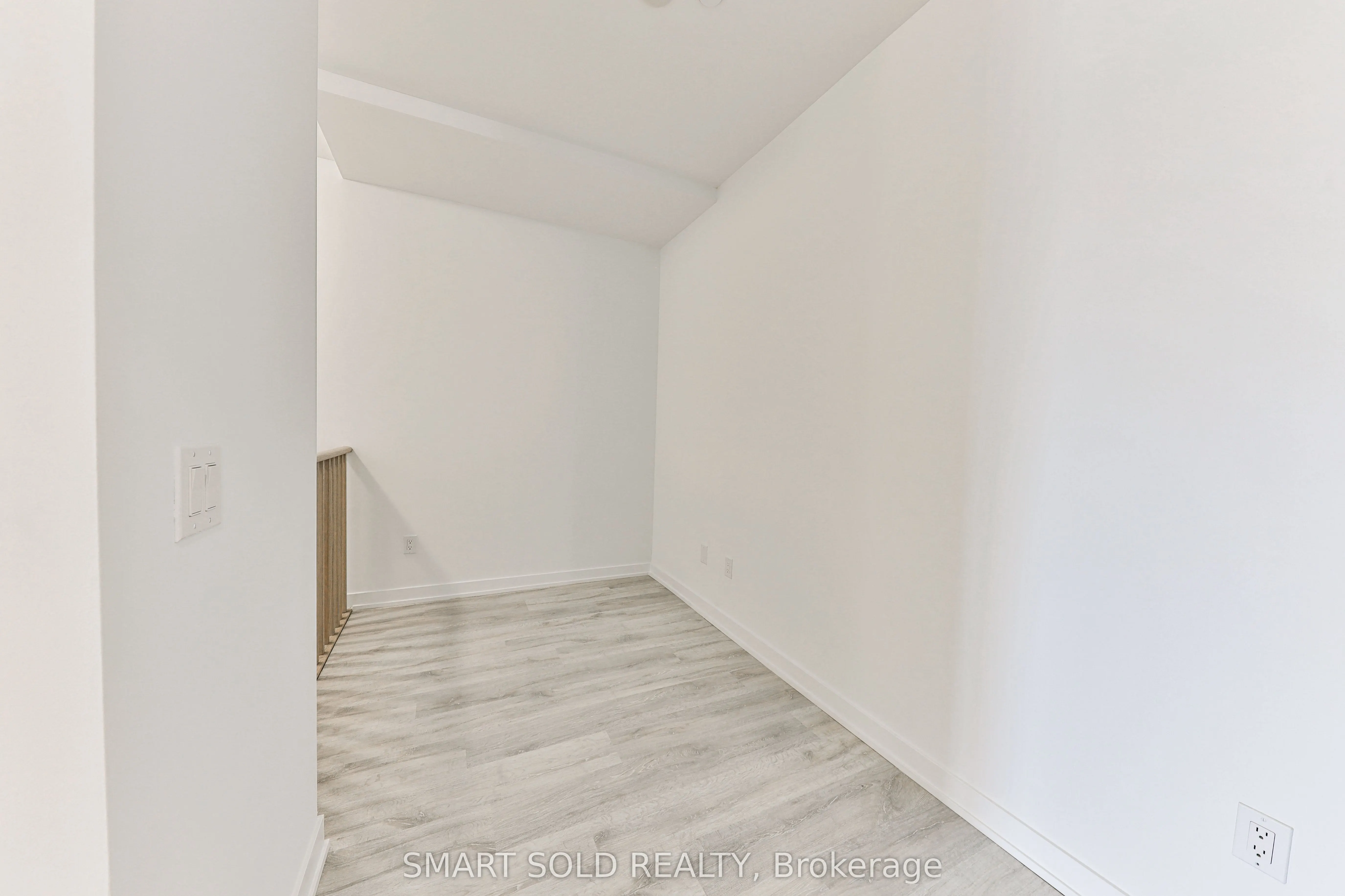 220 Missinnihe Way, #114