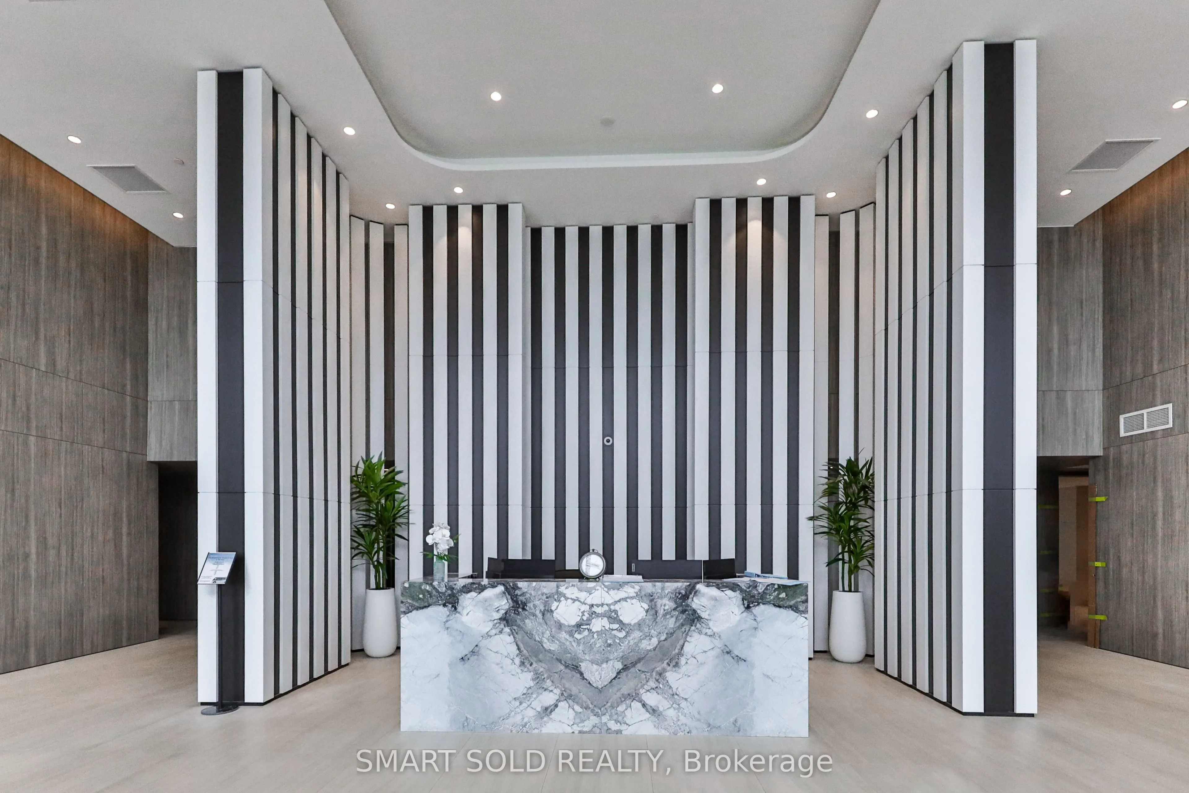 220 Missinnihe Way, #114