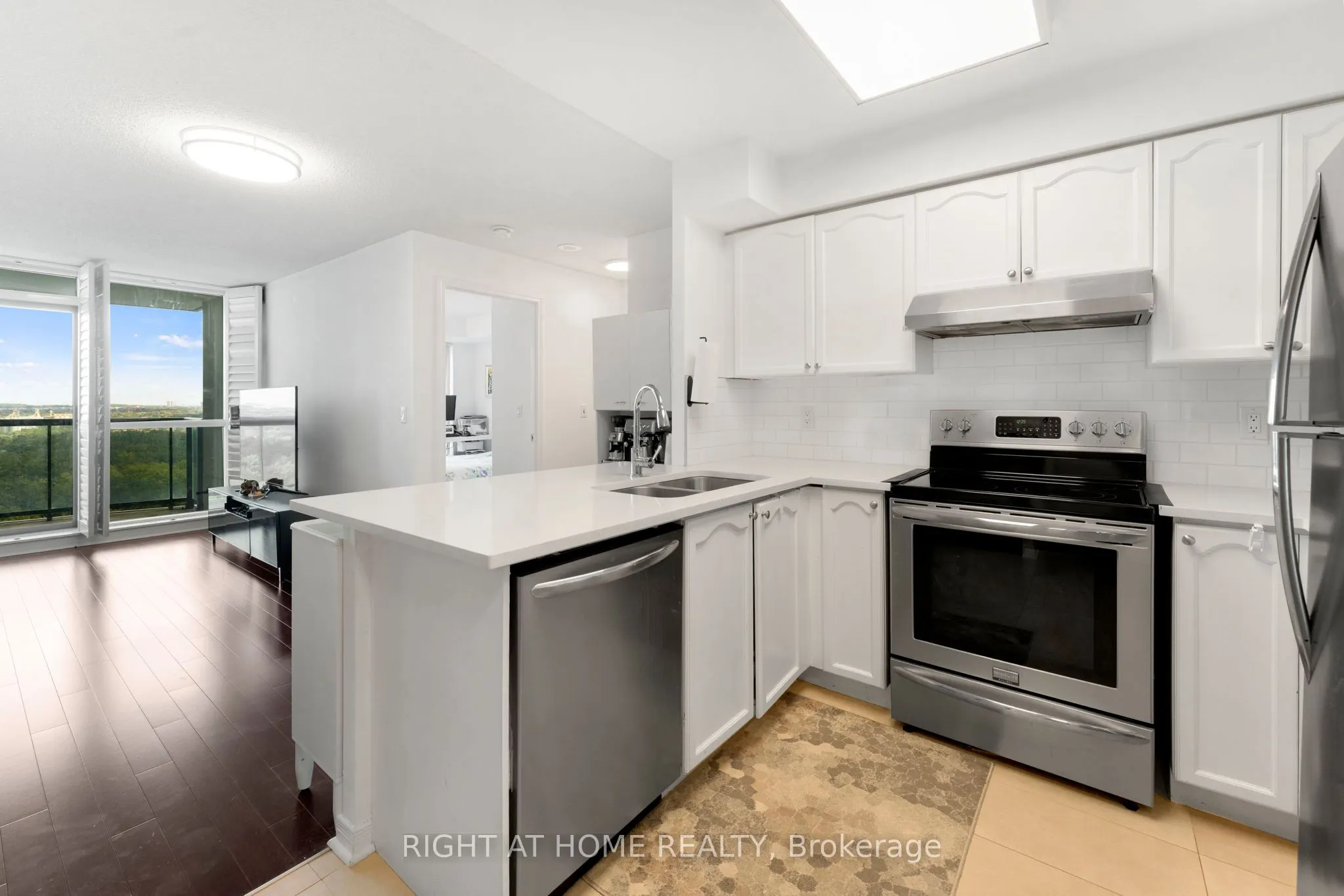 2545 Erin Centre Boulevard #1611