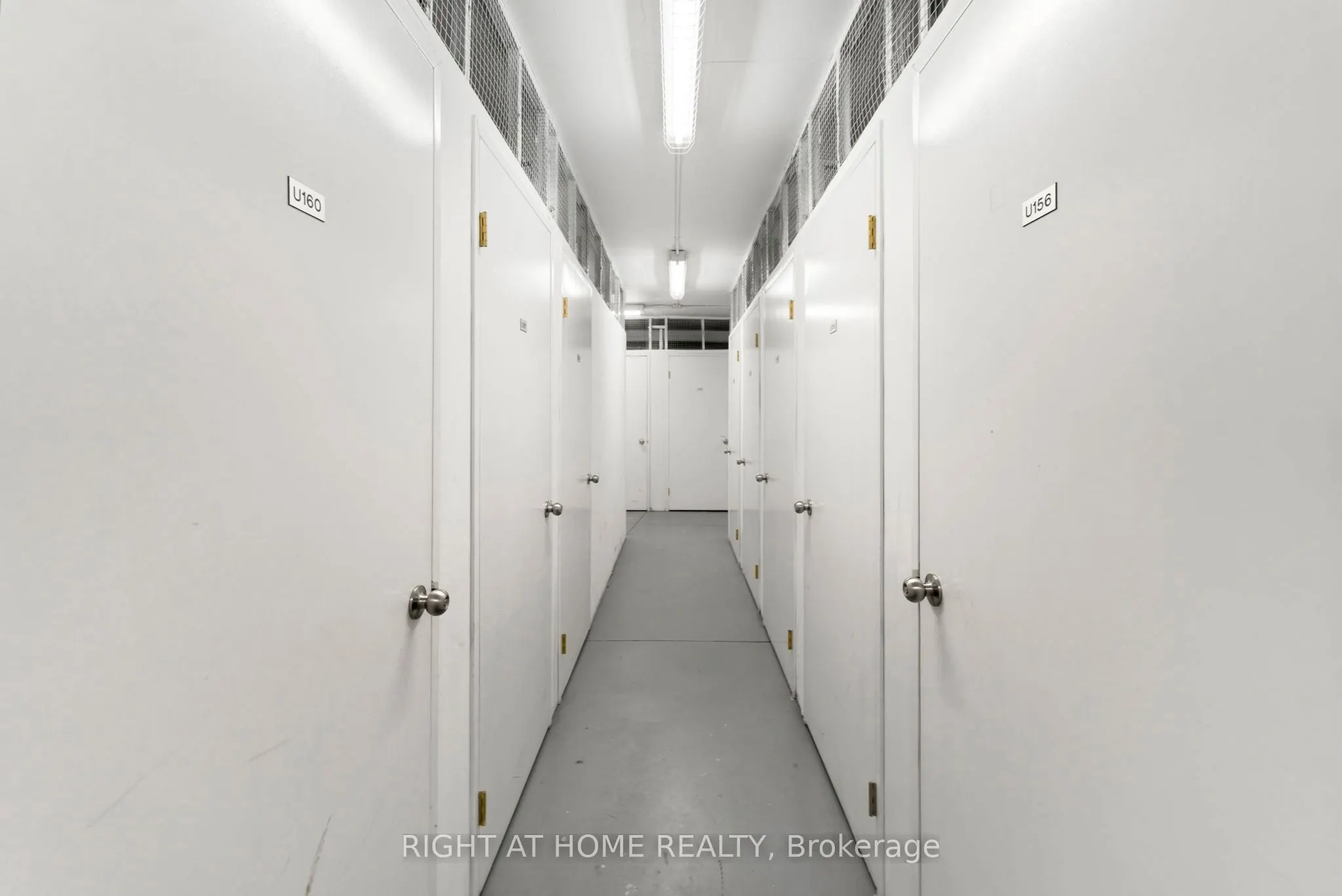 2545 Erin Centre Boulevard #1611