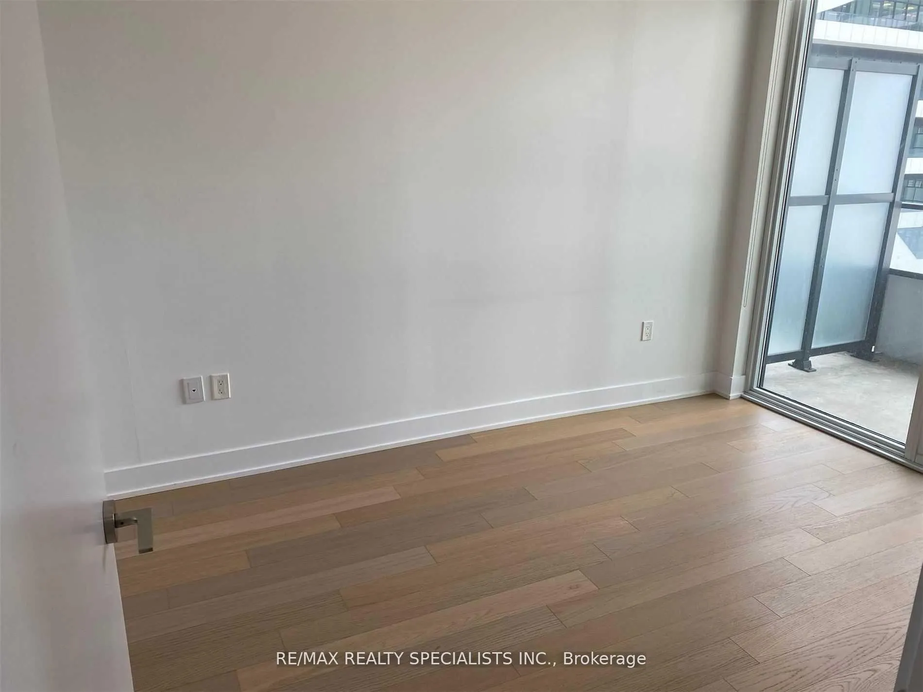 20 SHORE BREEZE Drive, #404