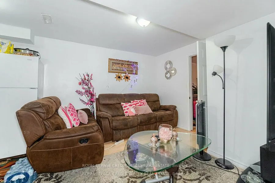 12 Helman Road