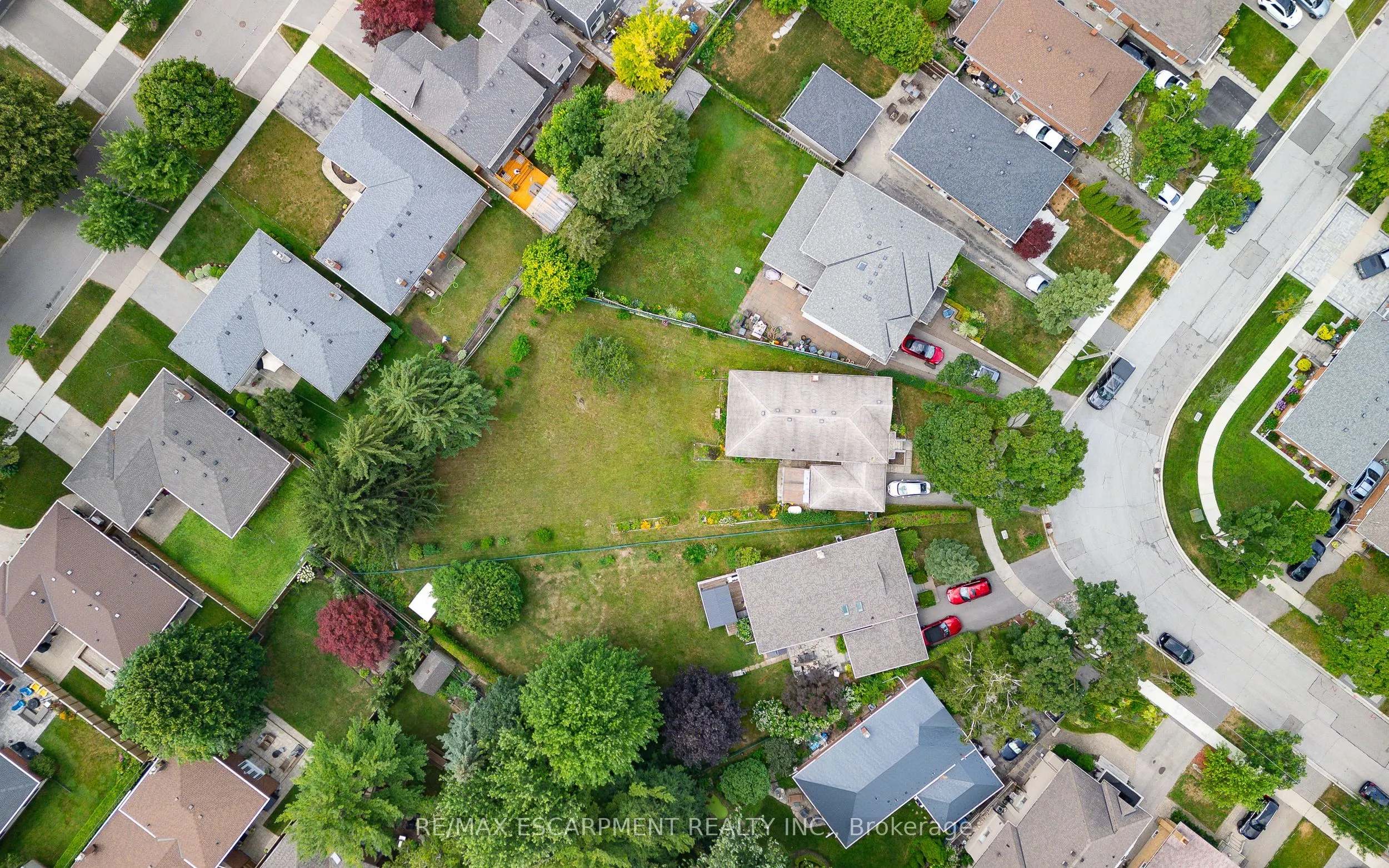 16 Northampton Drive