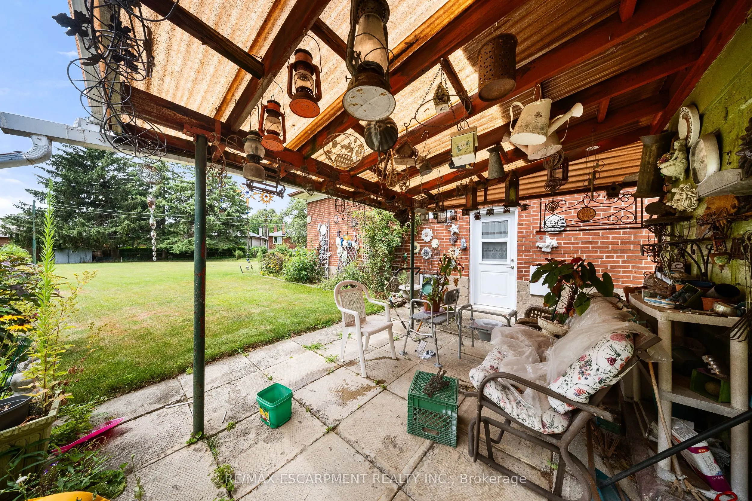 16 Northampton Drive