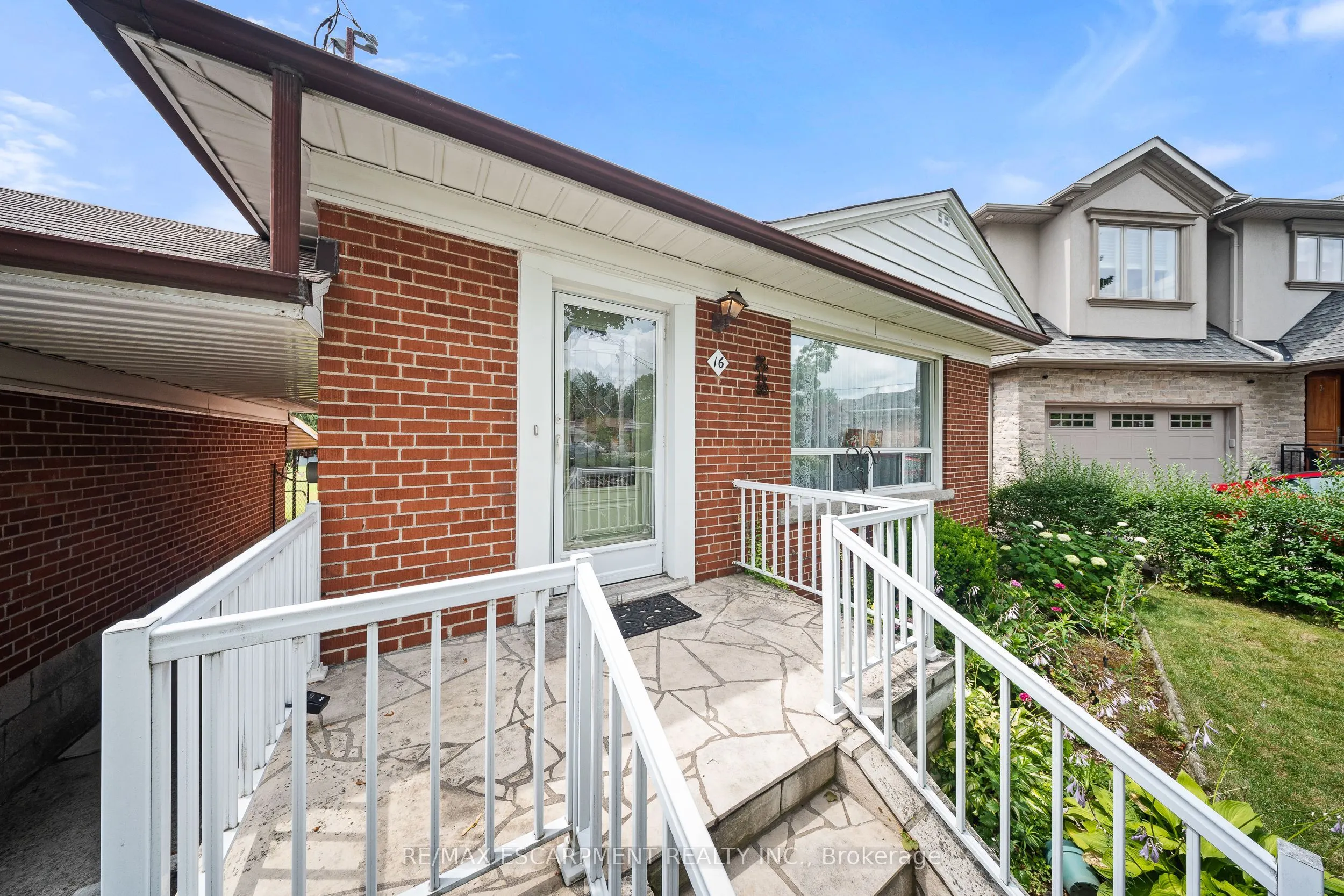 16 Northampton Drive