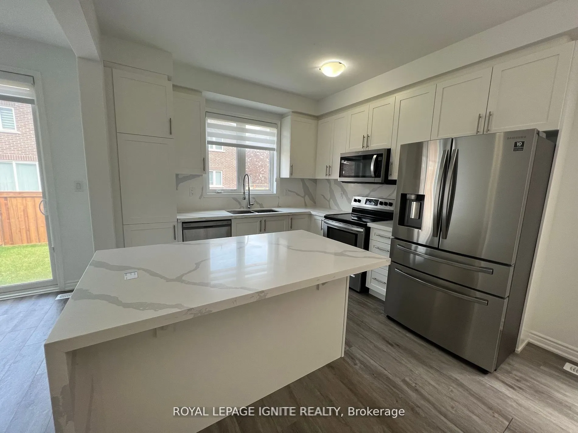 1253 Redbud Gardens