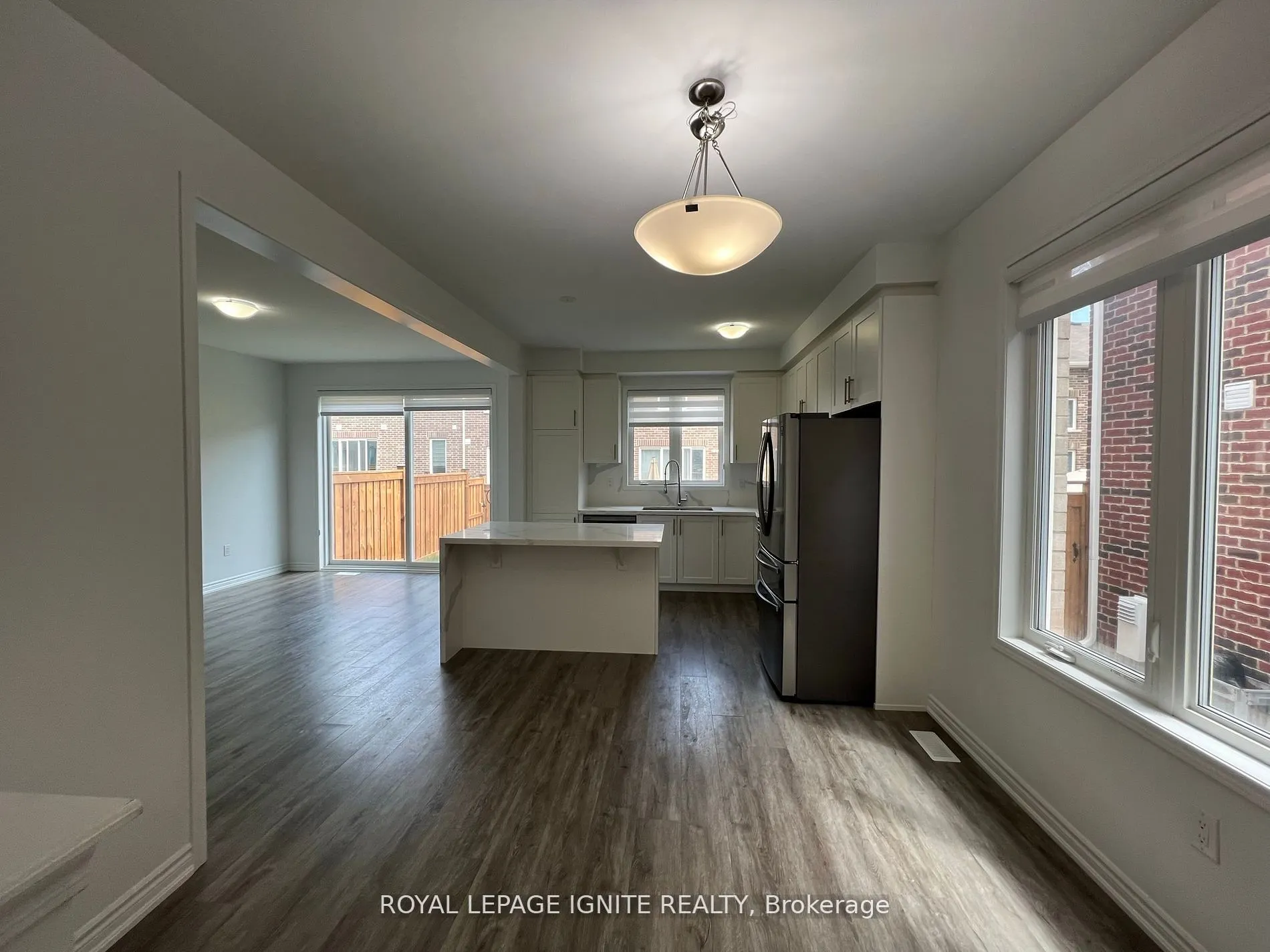 1253 Redbud Gardens