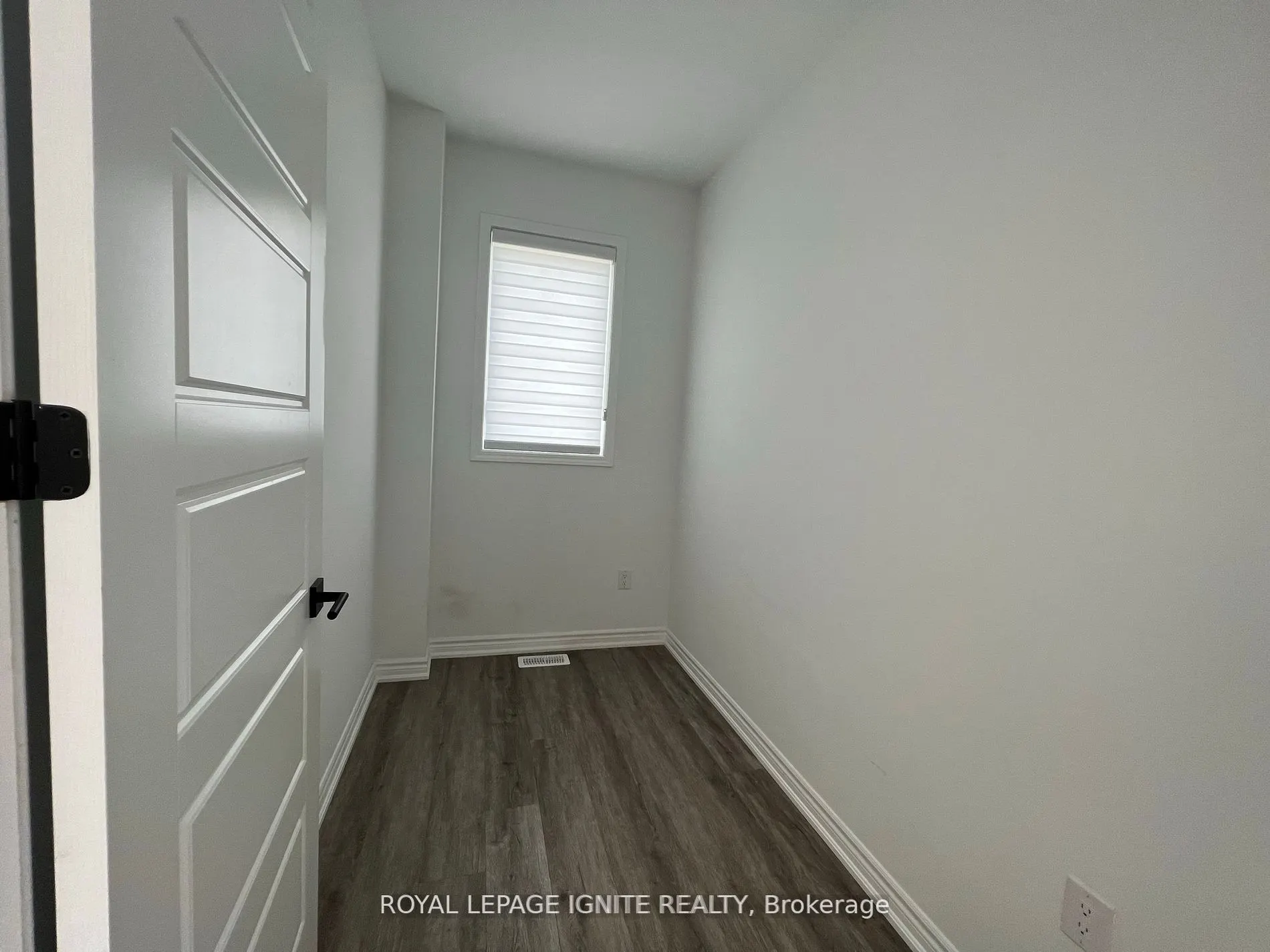 1253 Redbud Gardens