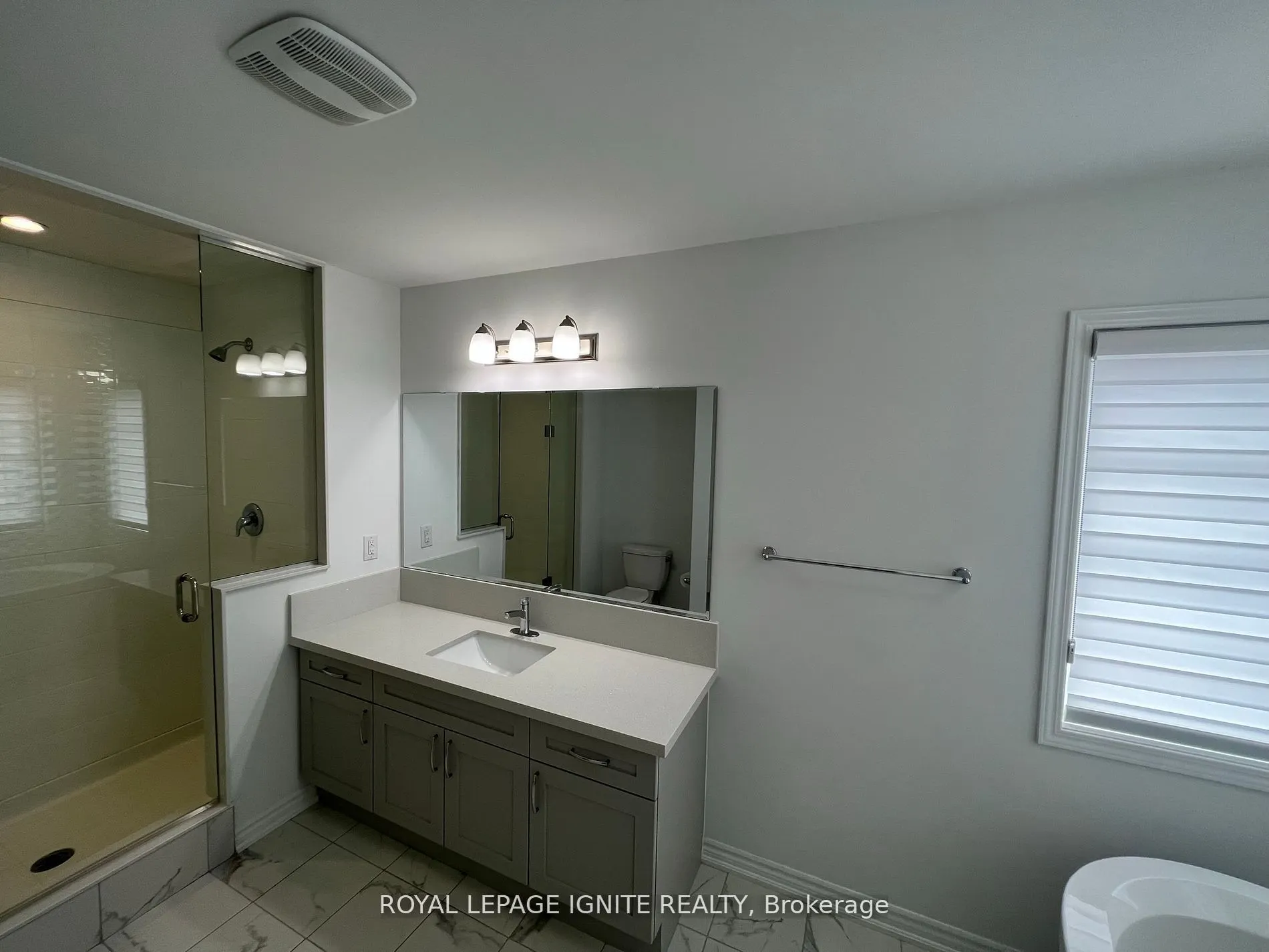 1253 Redbud Gardens
