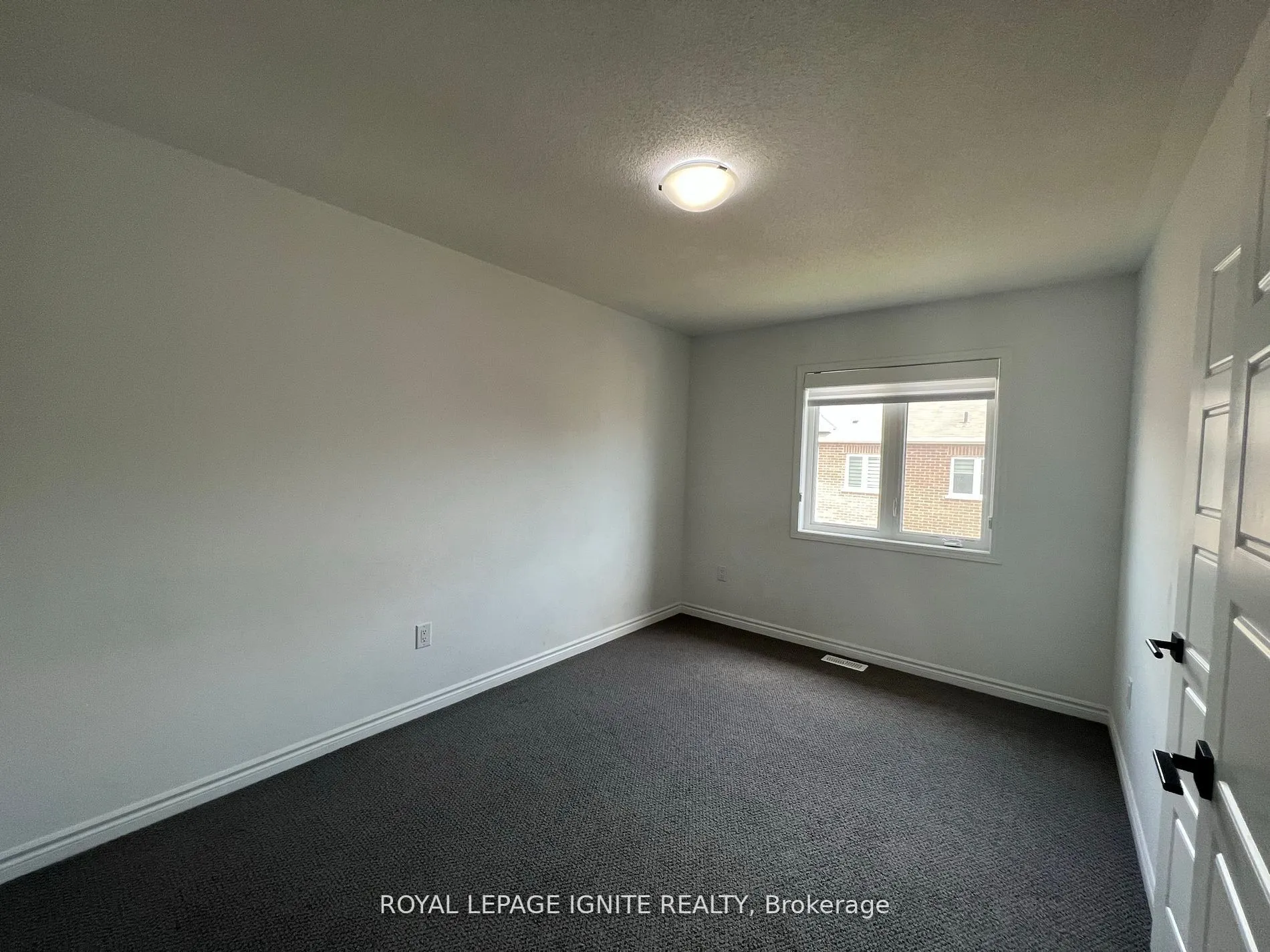 1253 Redbud Gardens