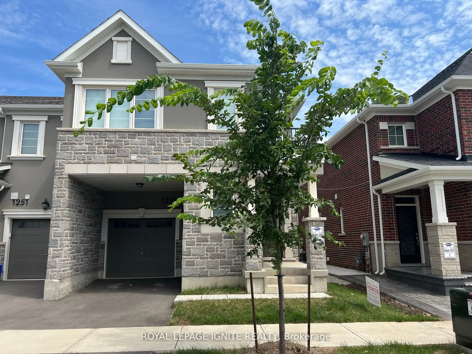 1253 Redbud Gardens