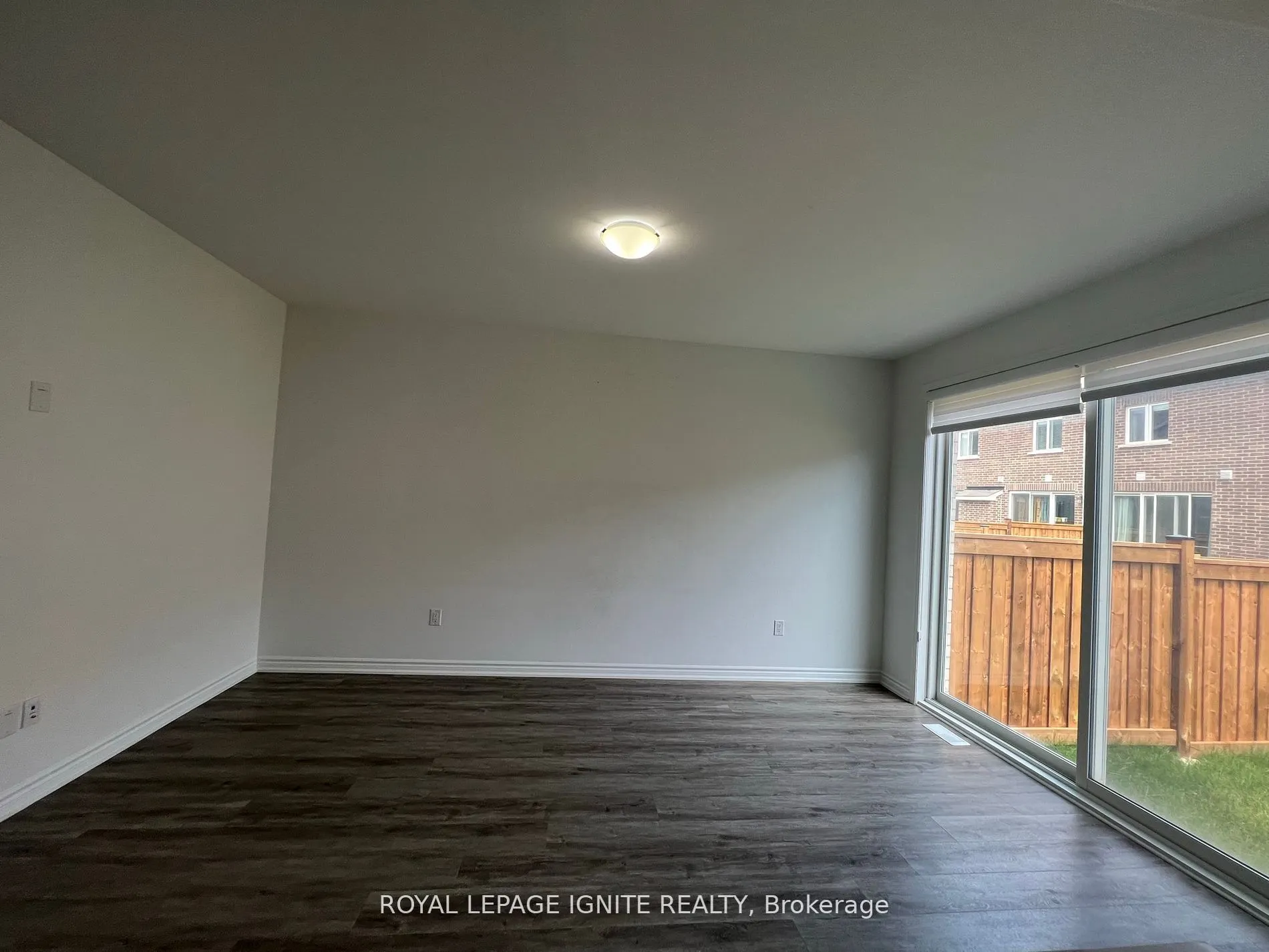 1253 Redbud Gardens