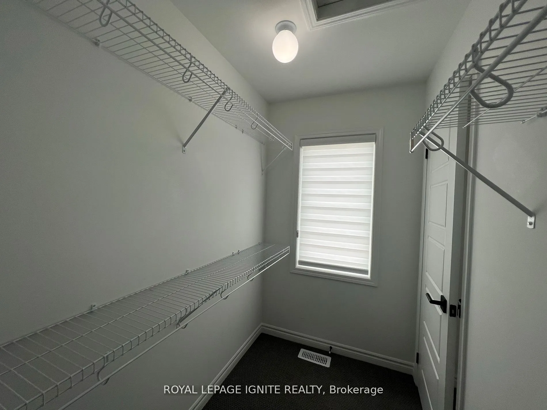 1253 Redbud Gardens