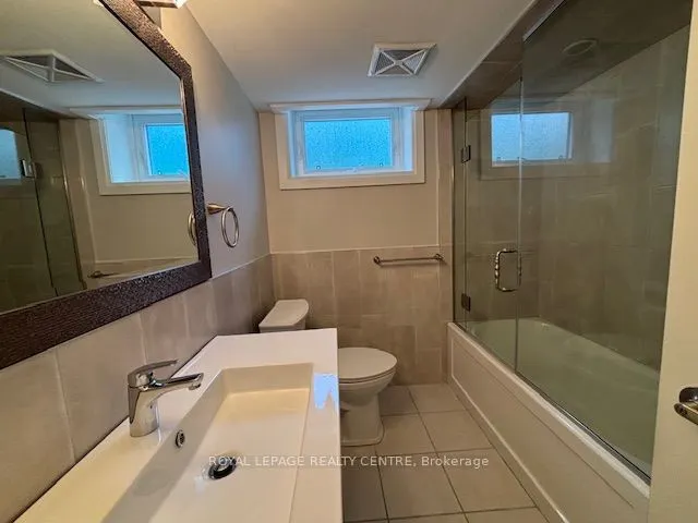 40 Summerfield Crescent, #Lower