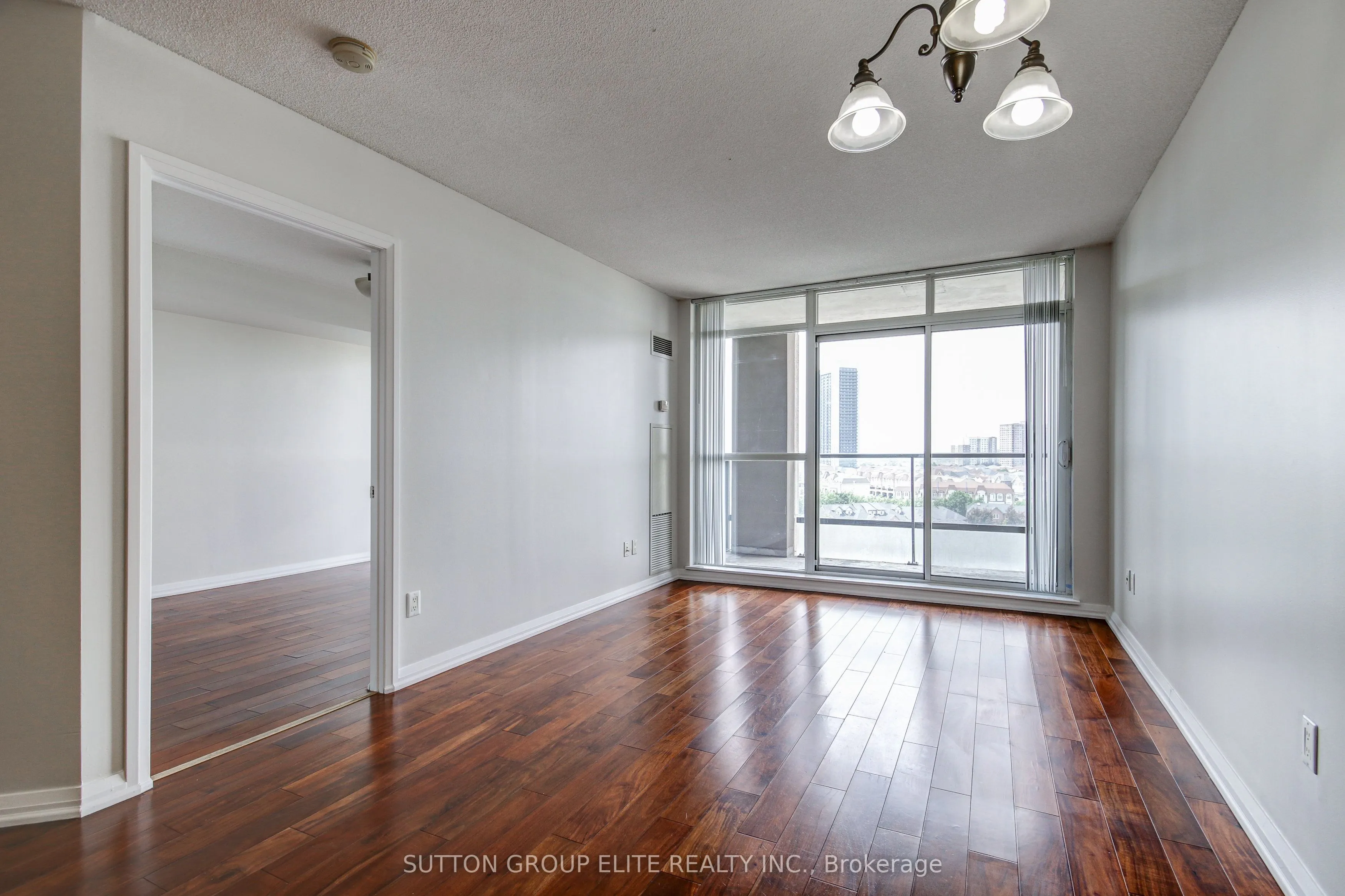220 Forum Drive, #1106