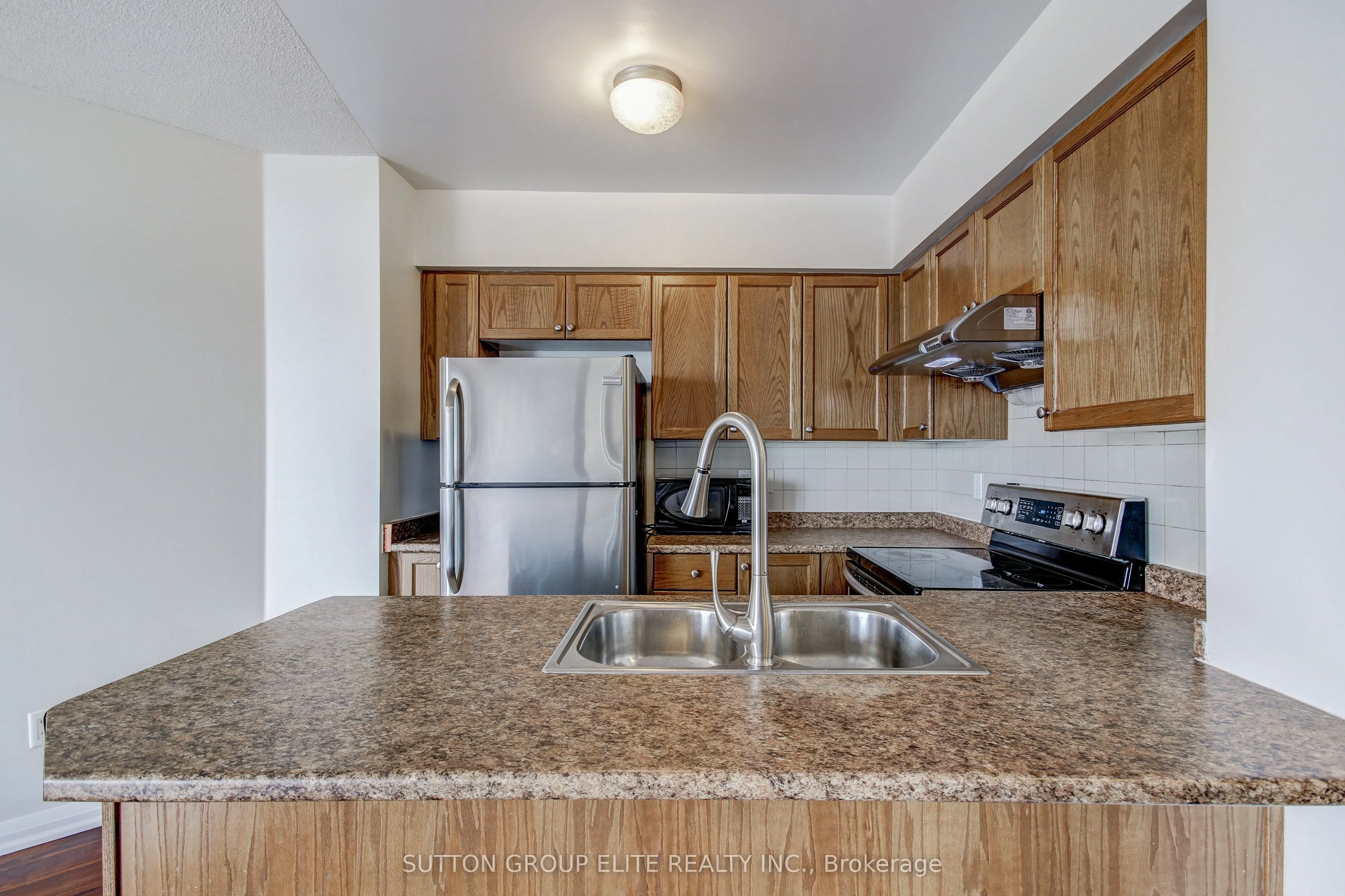 220 Forum Drive, #1106