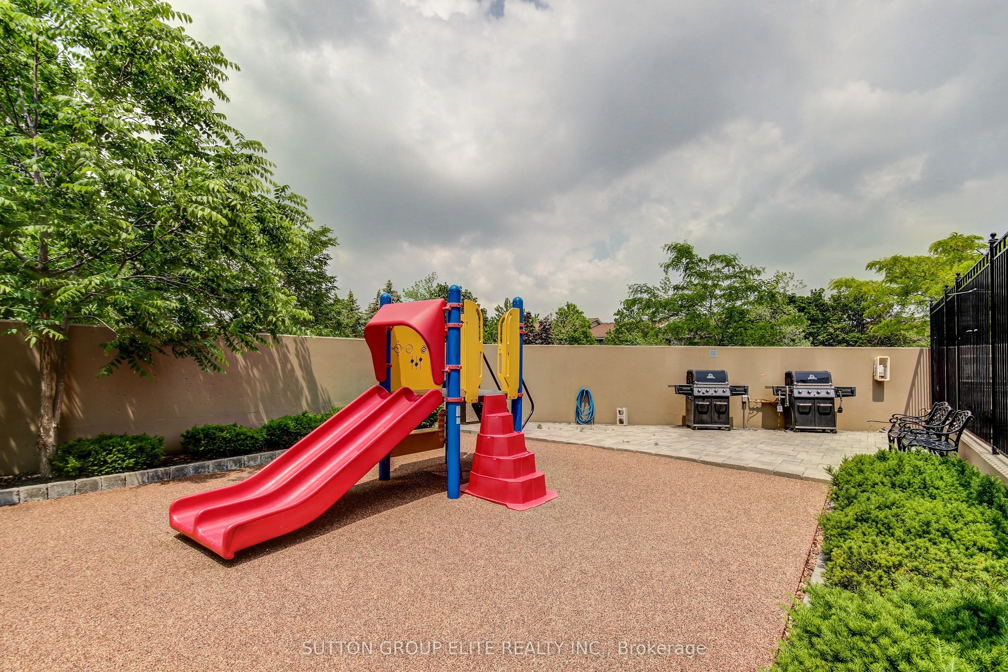 220 Forum Drive, #1106