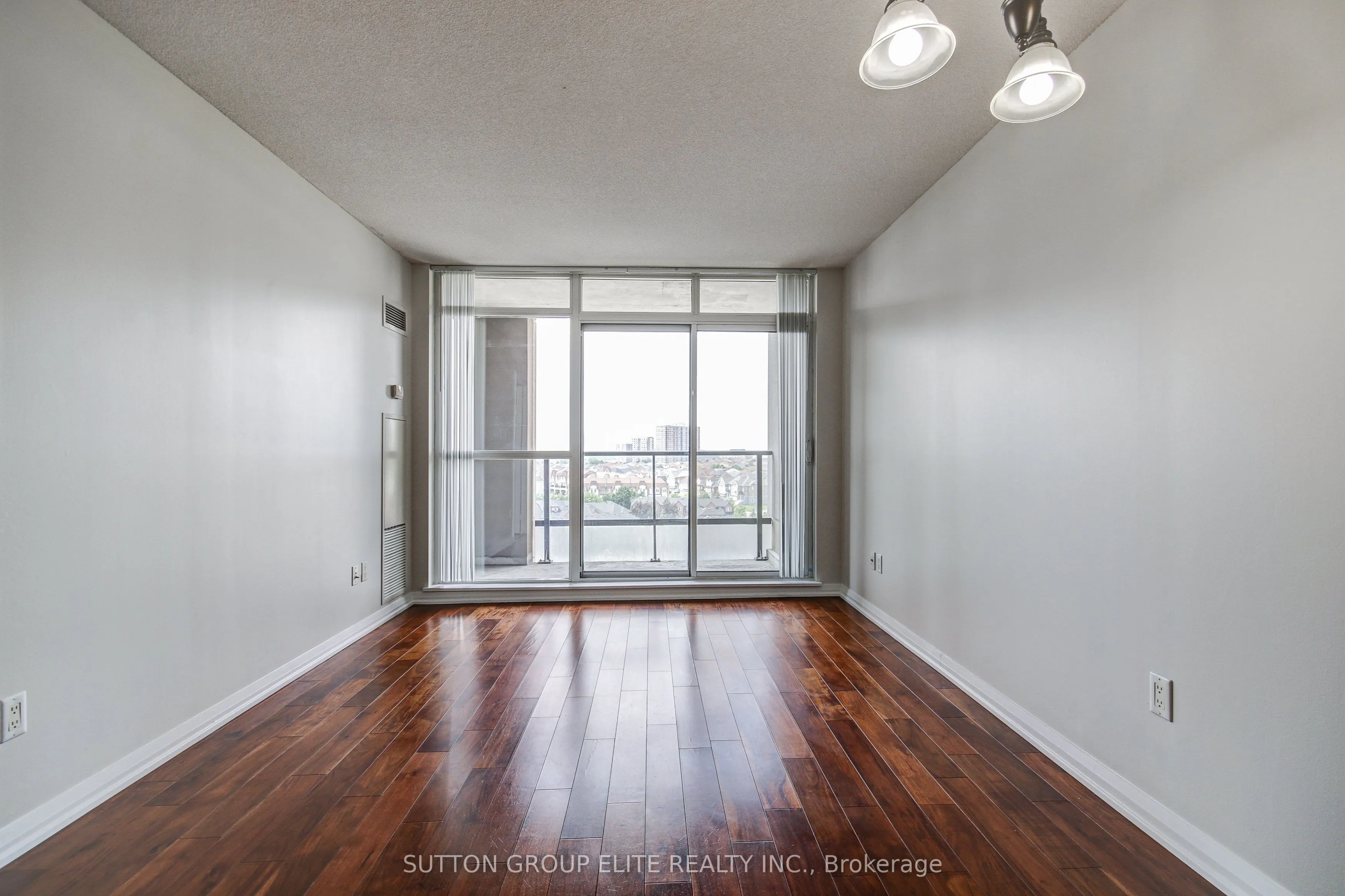 220 Forum Drive, #1106