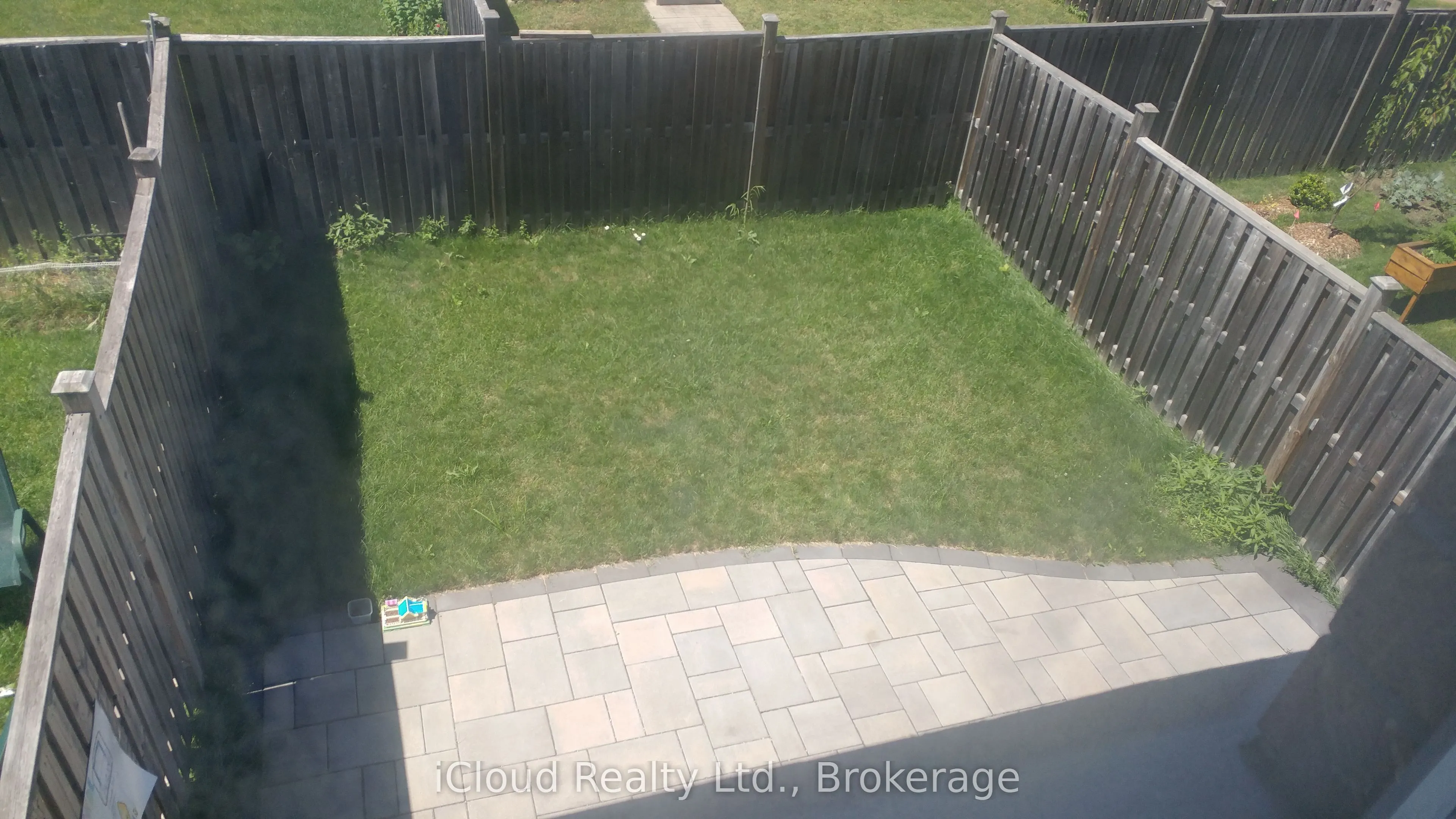 3885 Skyview Street