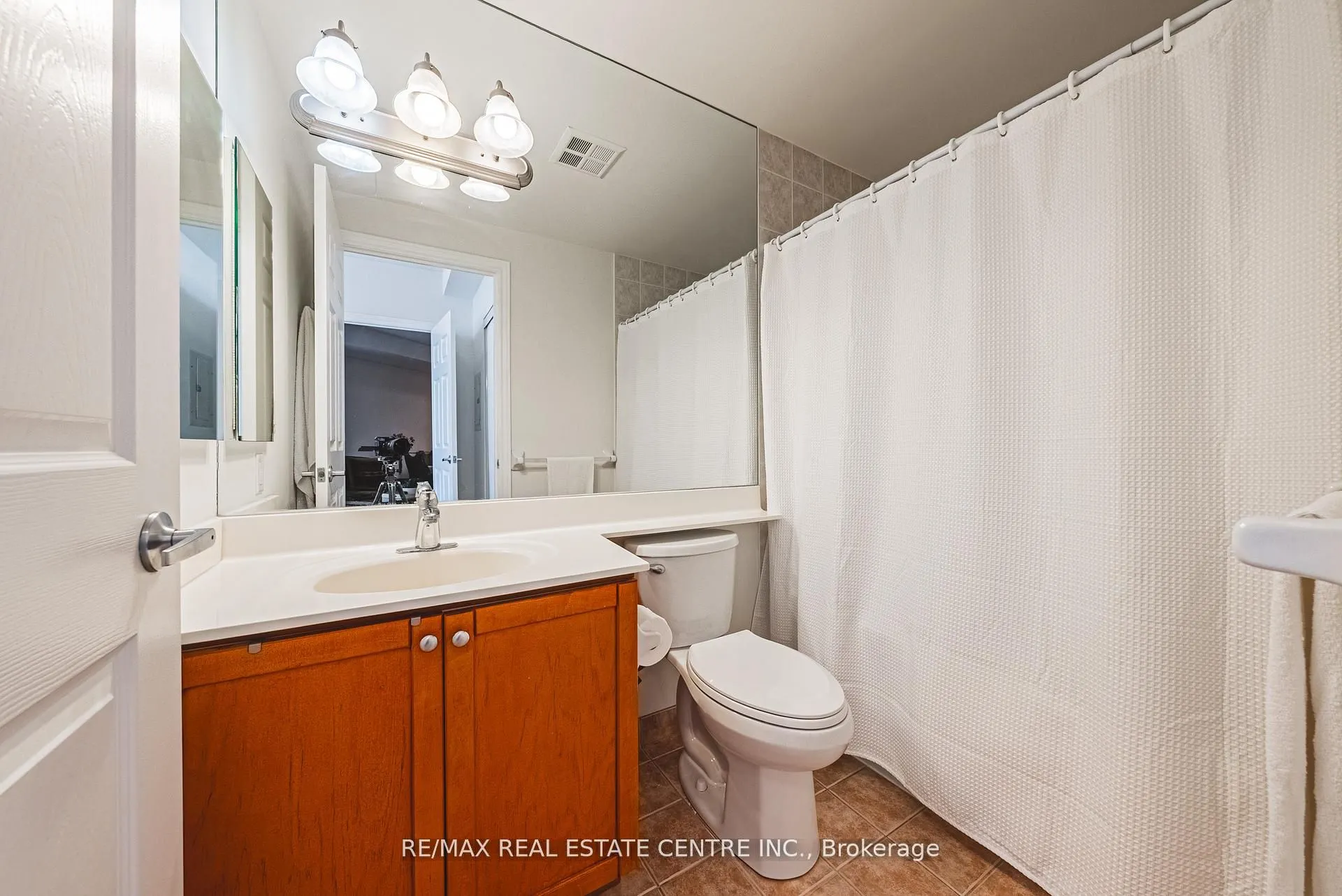 3888 Duke Of York Boulevard, #1130