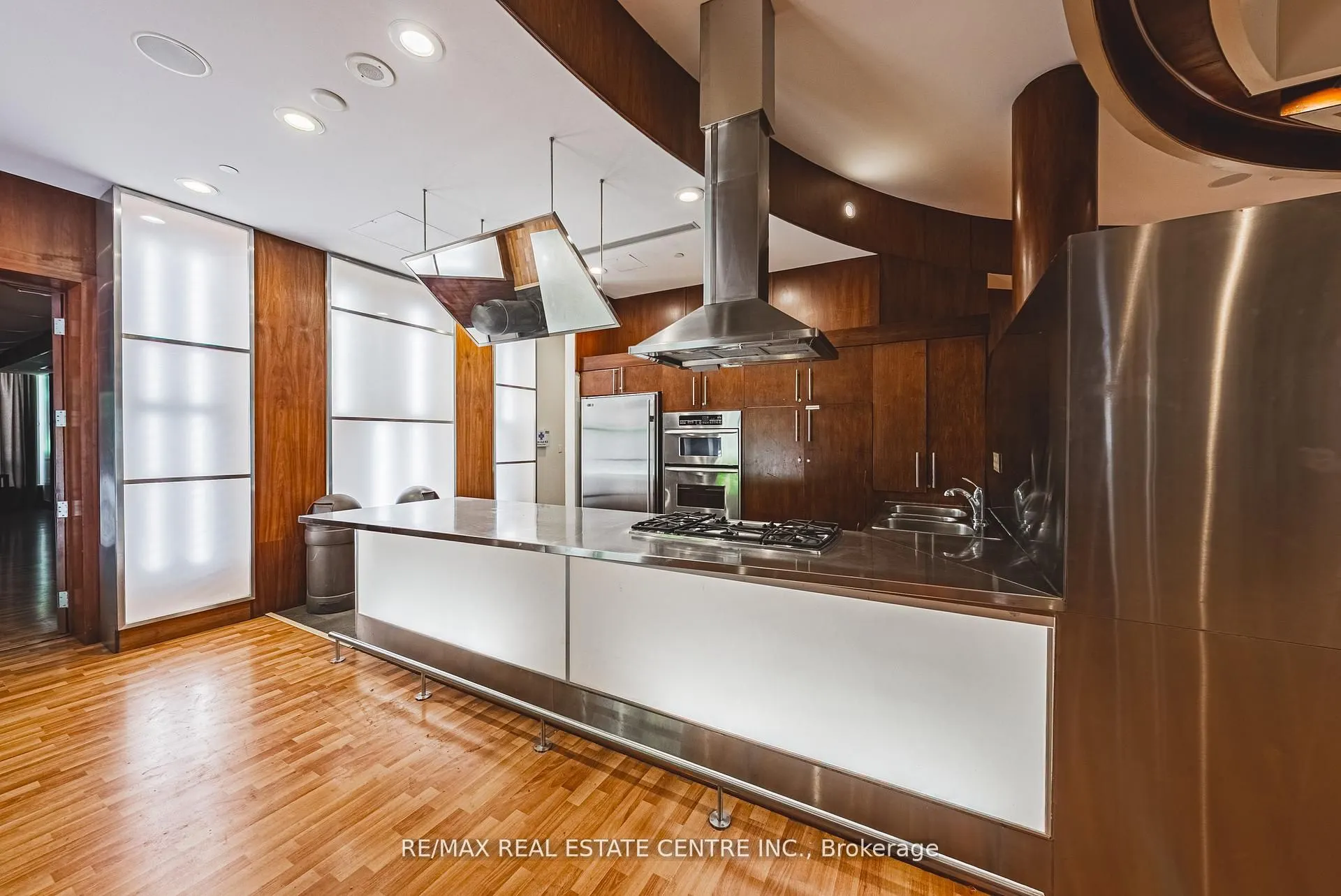 3888 Duke Of York Boulevard, #1130