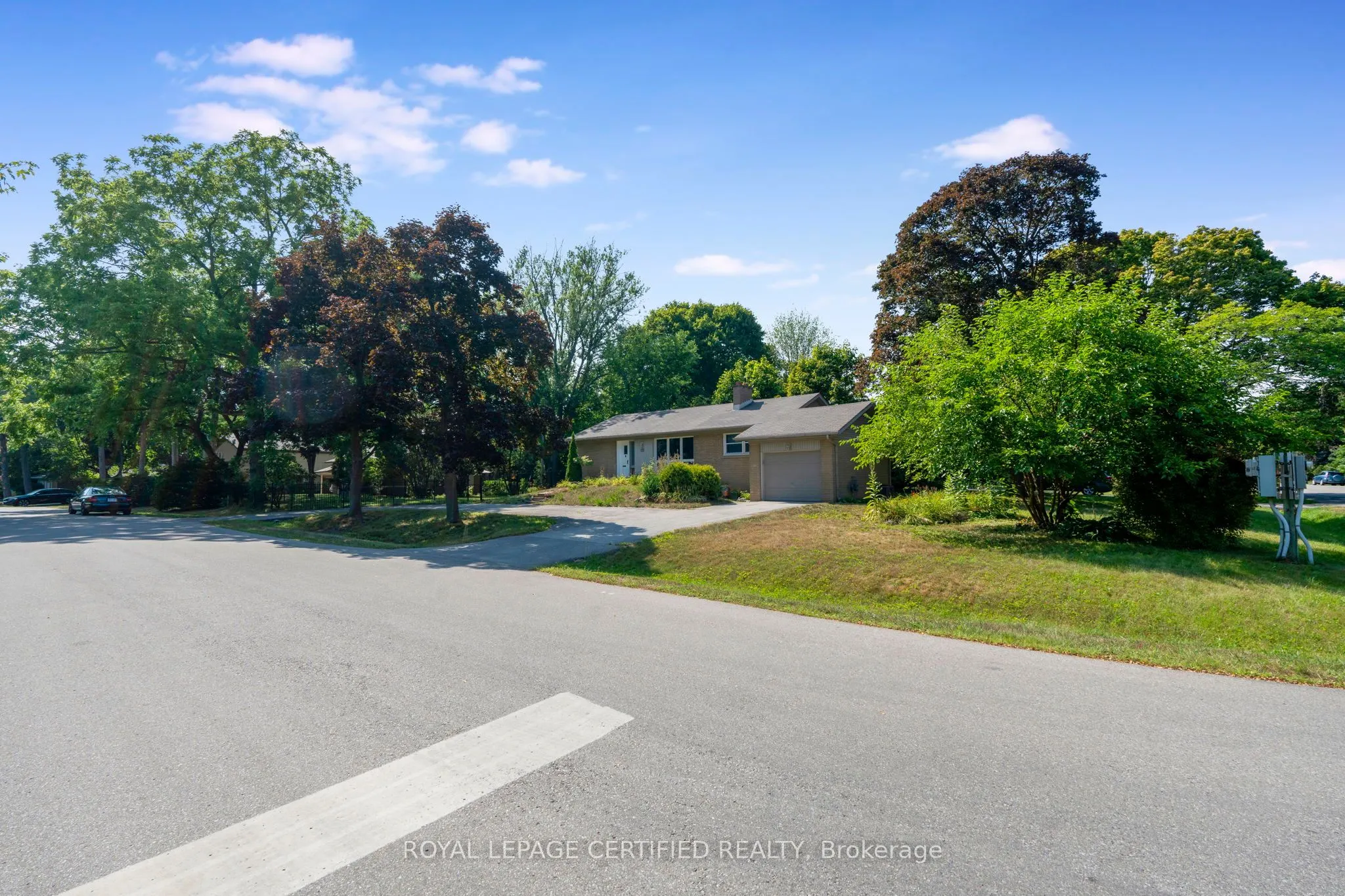 122 Selgrove Crescent