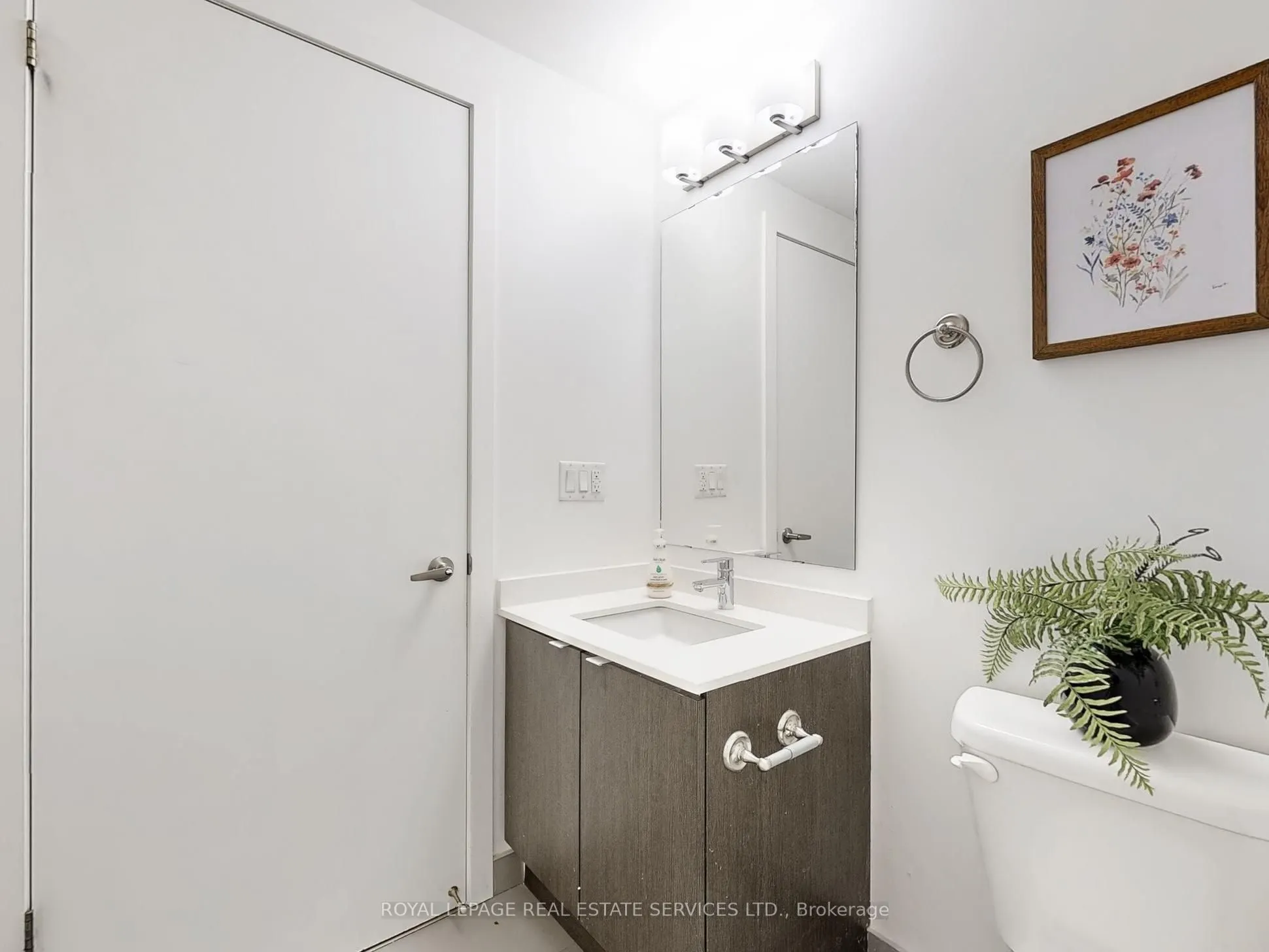 5230 Dundas Street, #625A