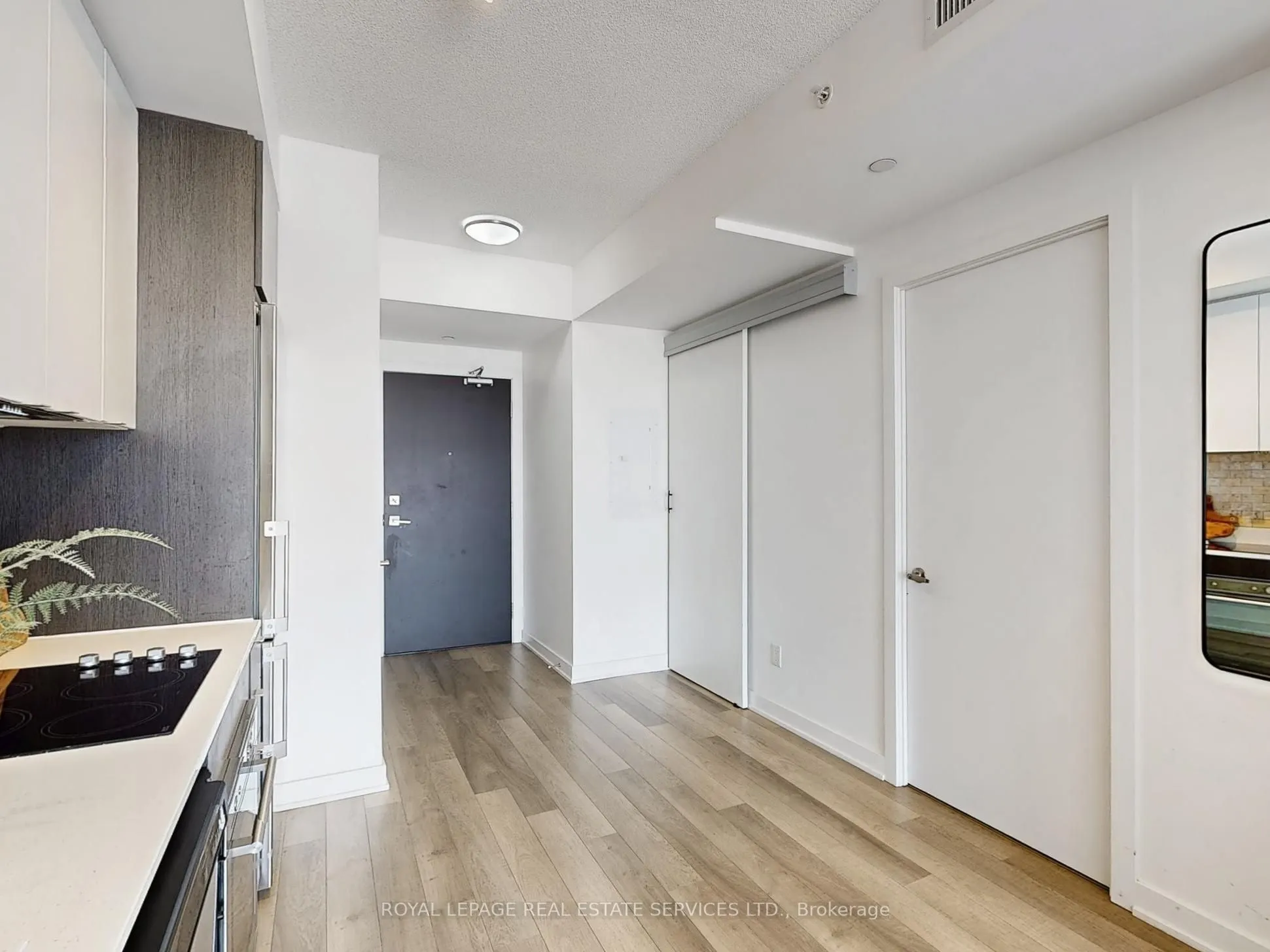 5230 Dundas Street, #625A