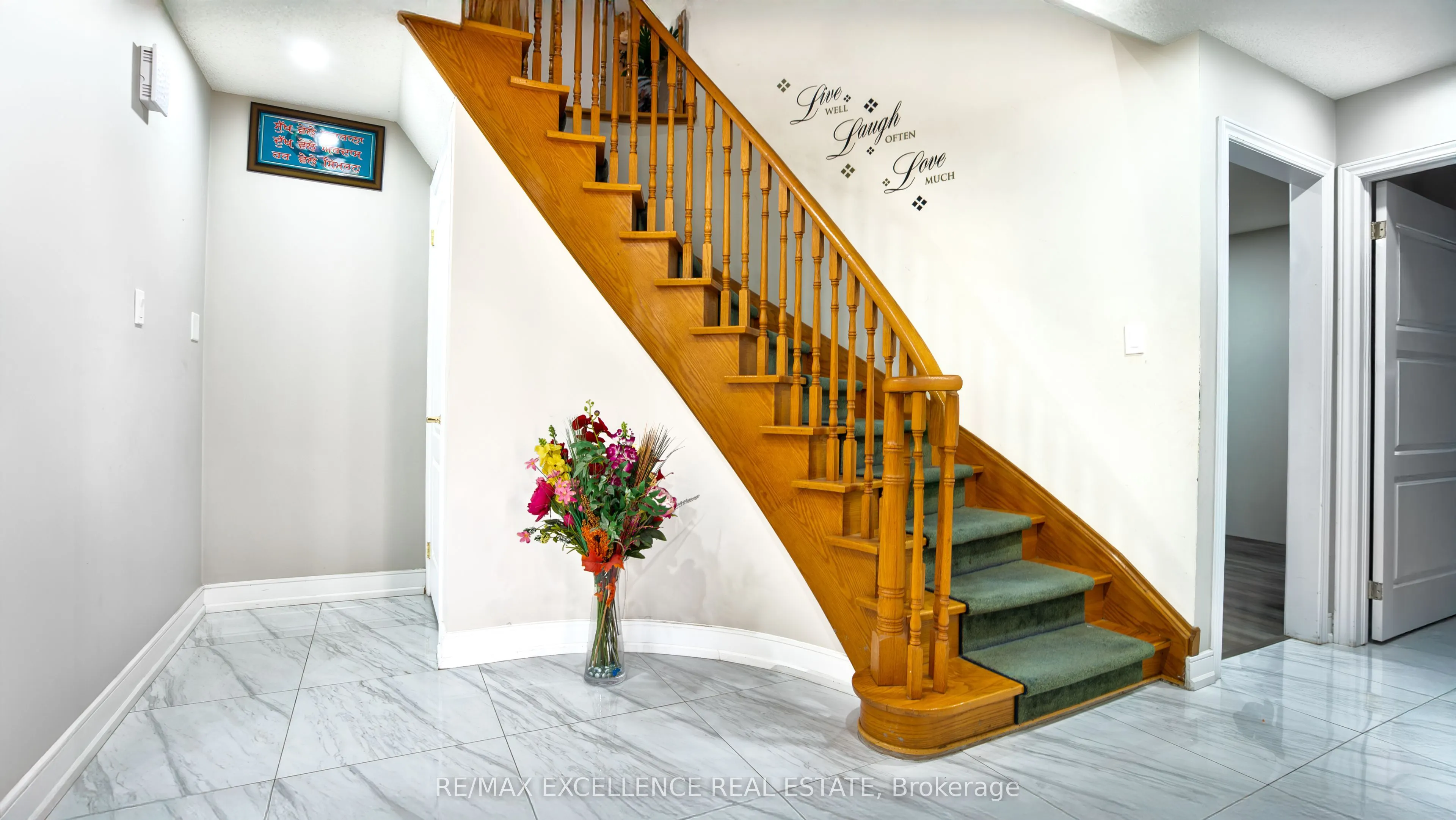 280 Hansen Road N