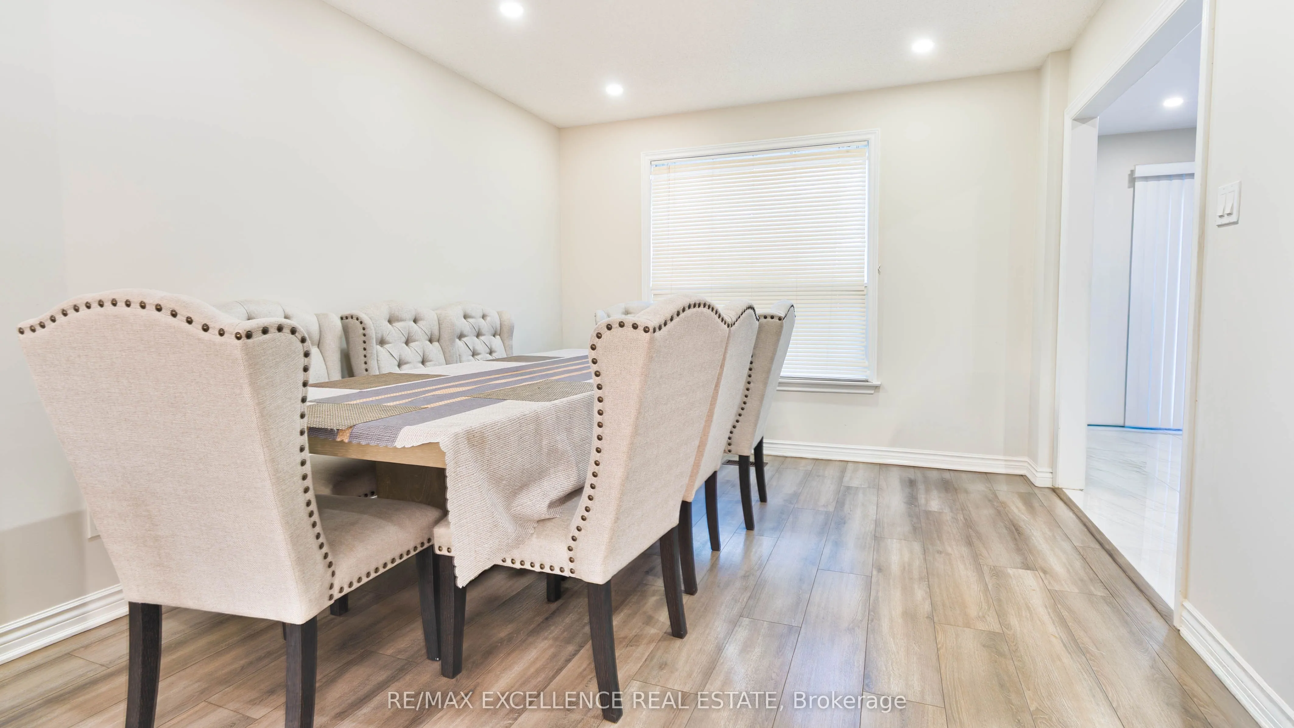 280 Hansen Road N