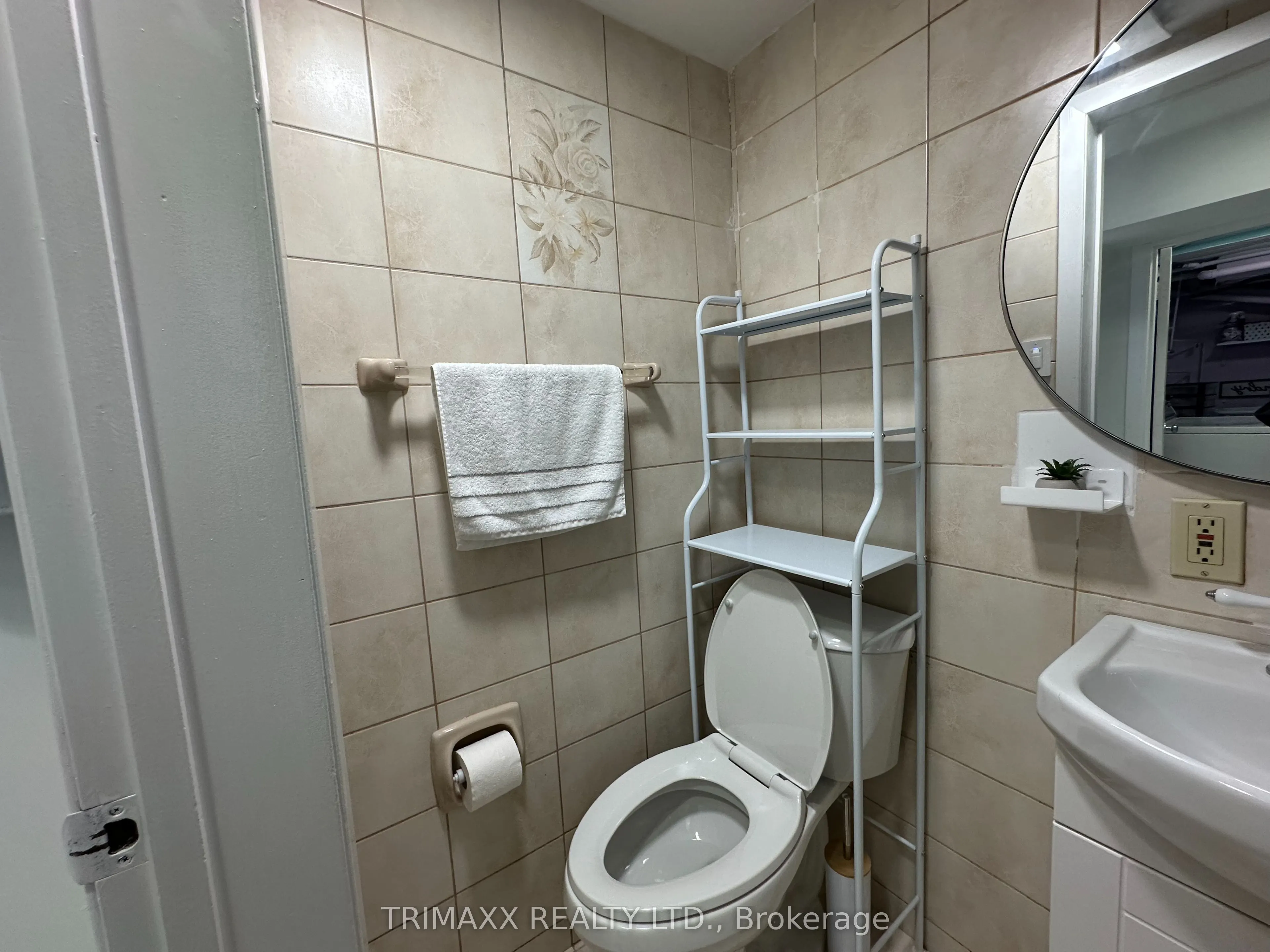 14 Brigham Circuit W, #Basement