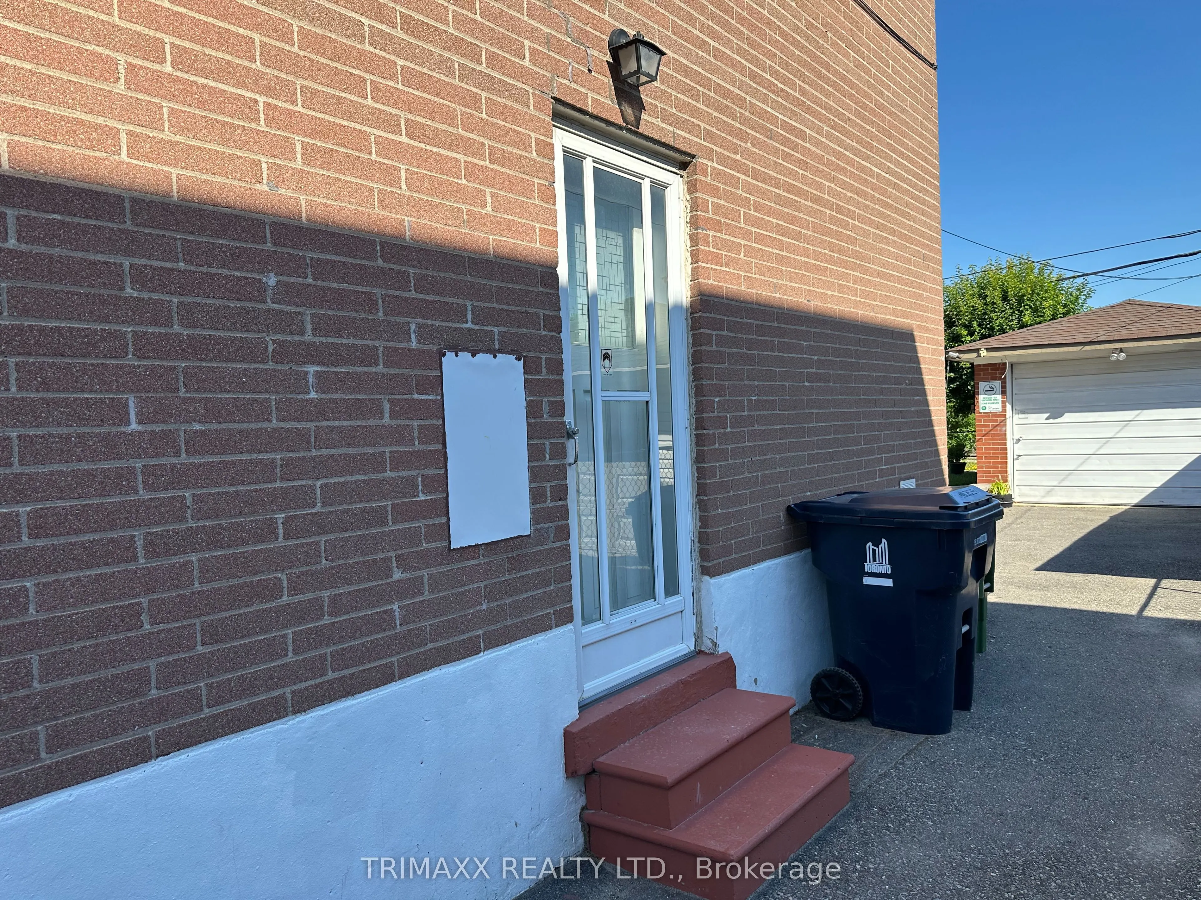 14 Brigham Circuit W, #Basement