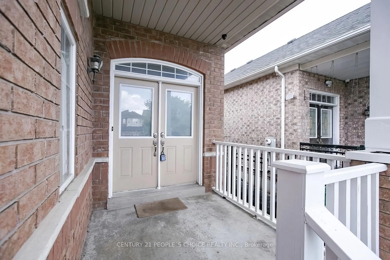 272 Vintage Gate
