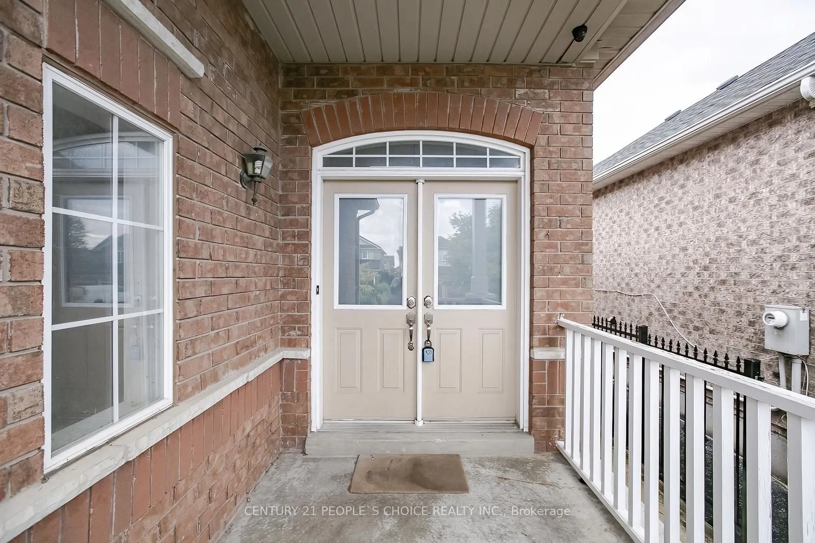 272 Vintage Gate