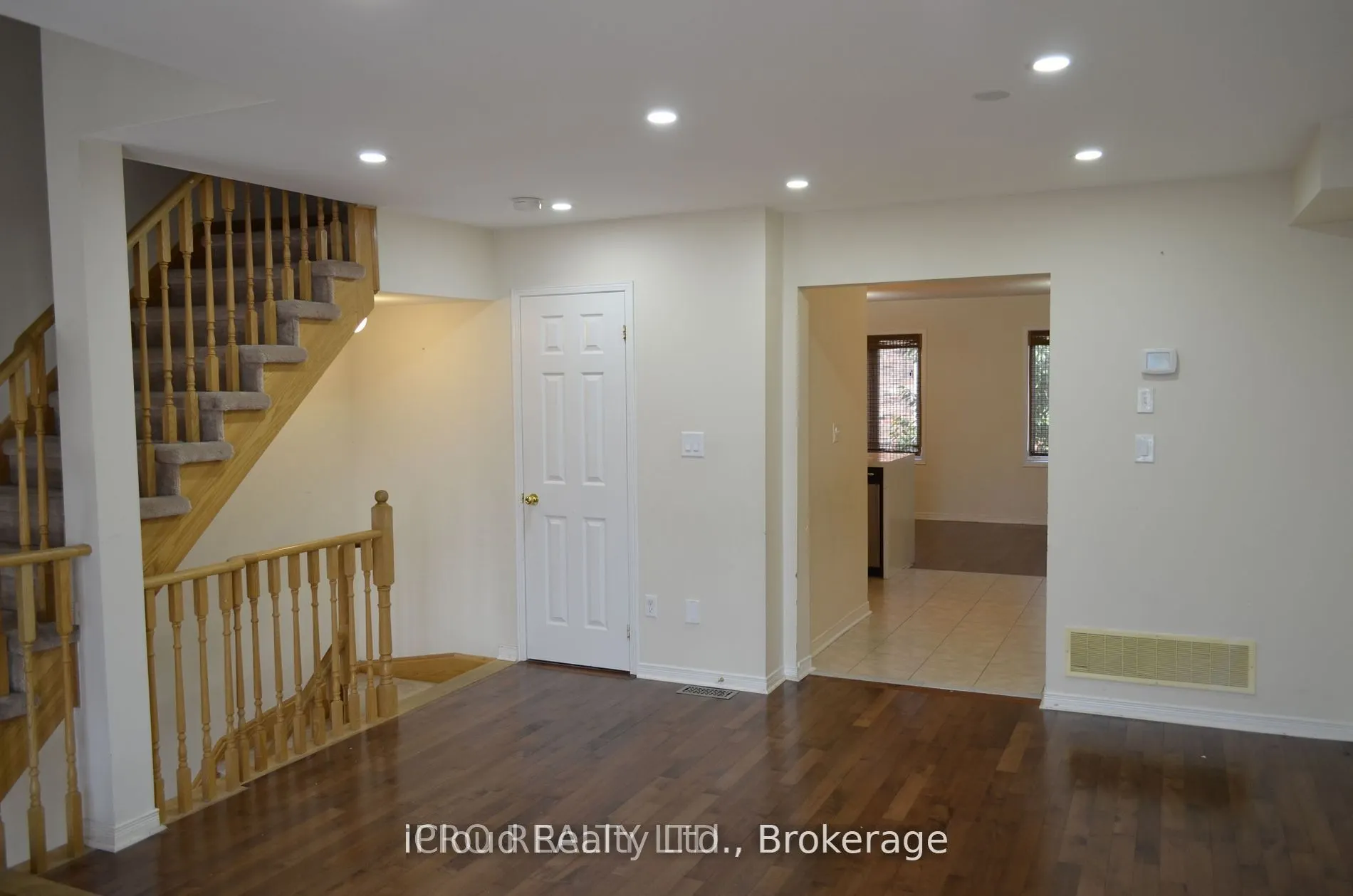 319 Aspendale Crescent, #Main