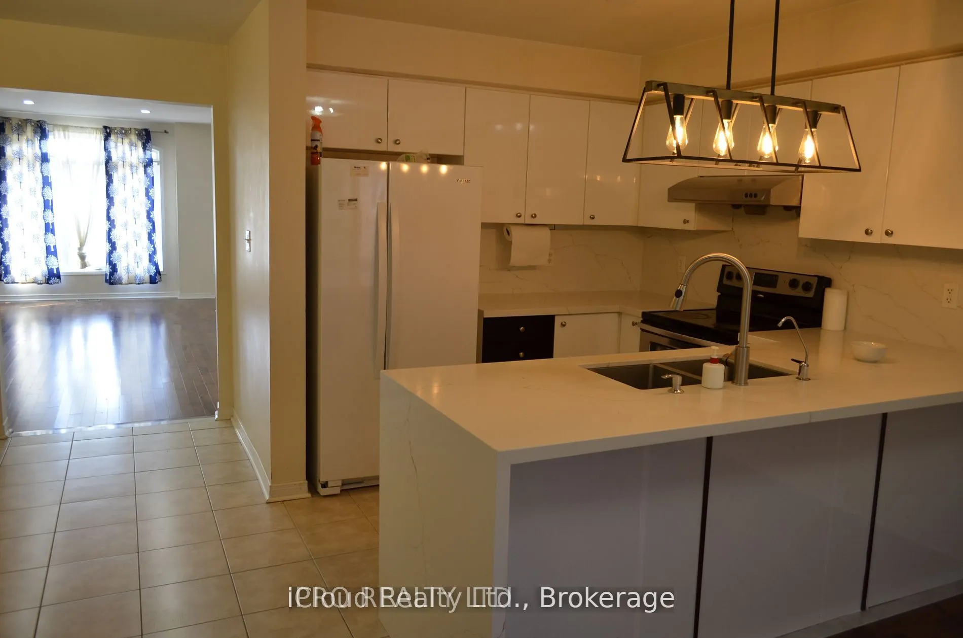319 Aspendale Crescent, #Main