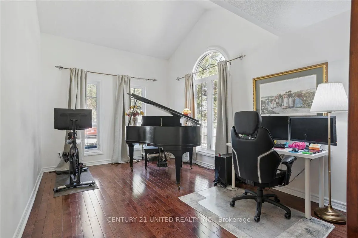 58 Heathcliffe Square, #58
