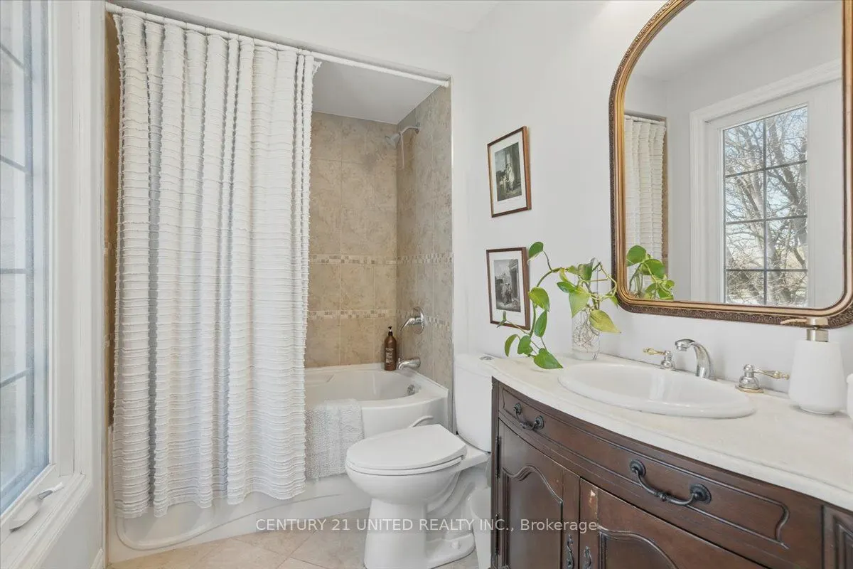 58 Heathcliffe Square, #58