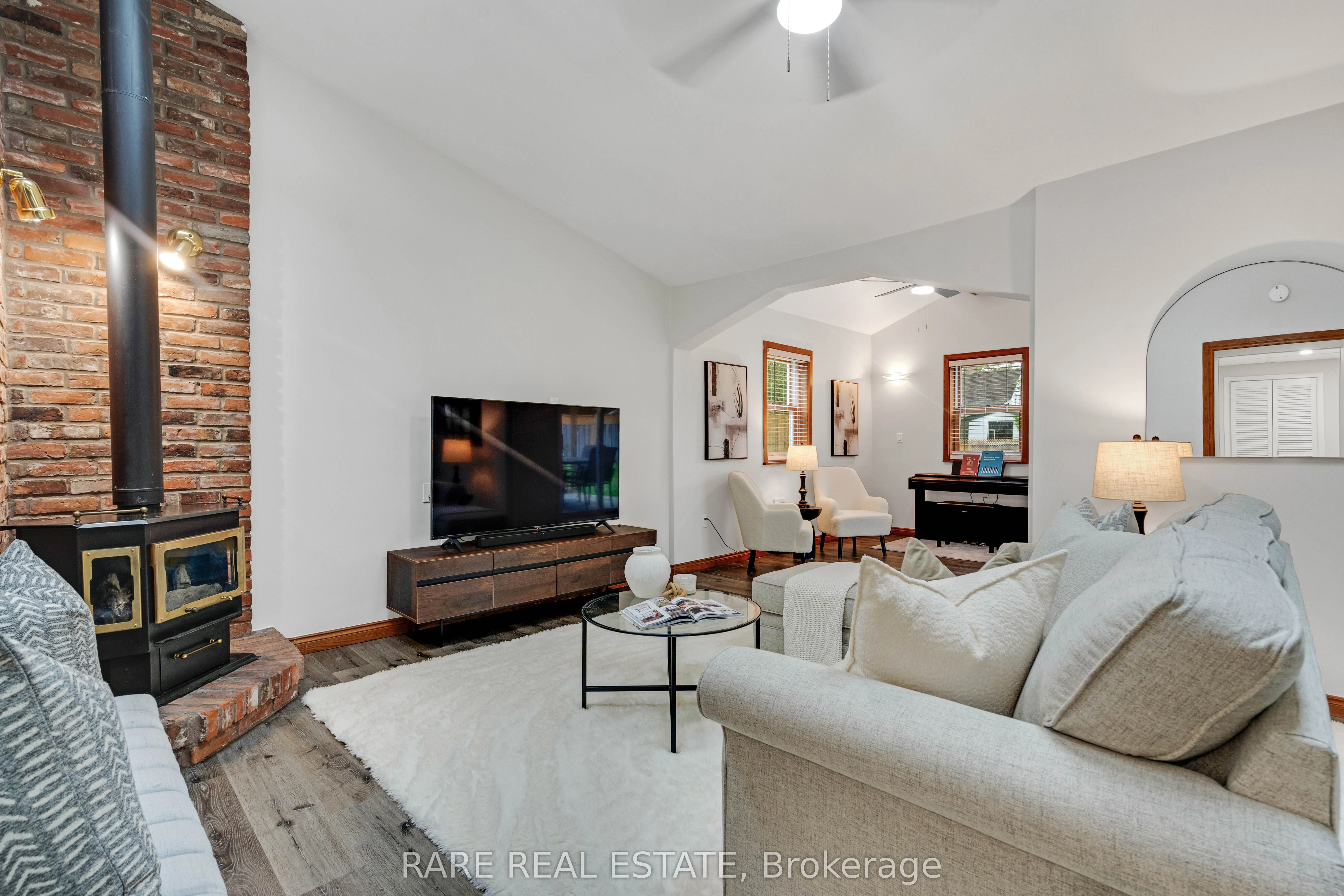 2073 Leighland Road