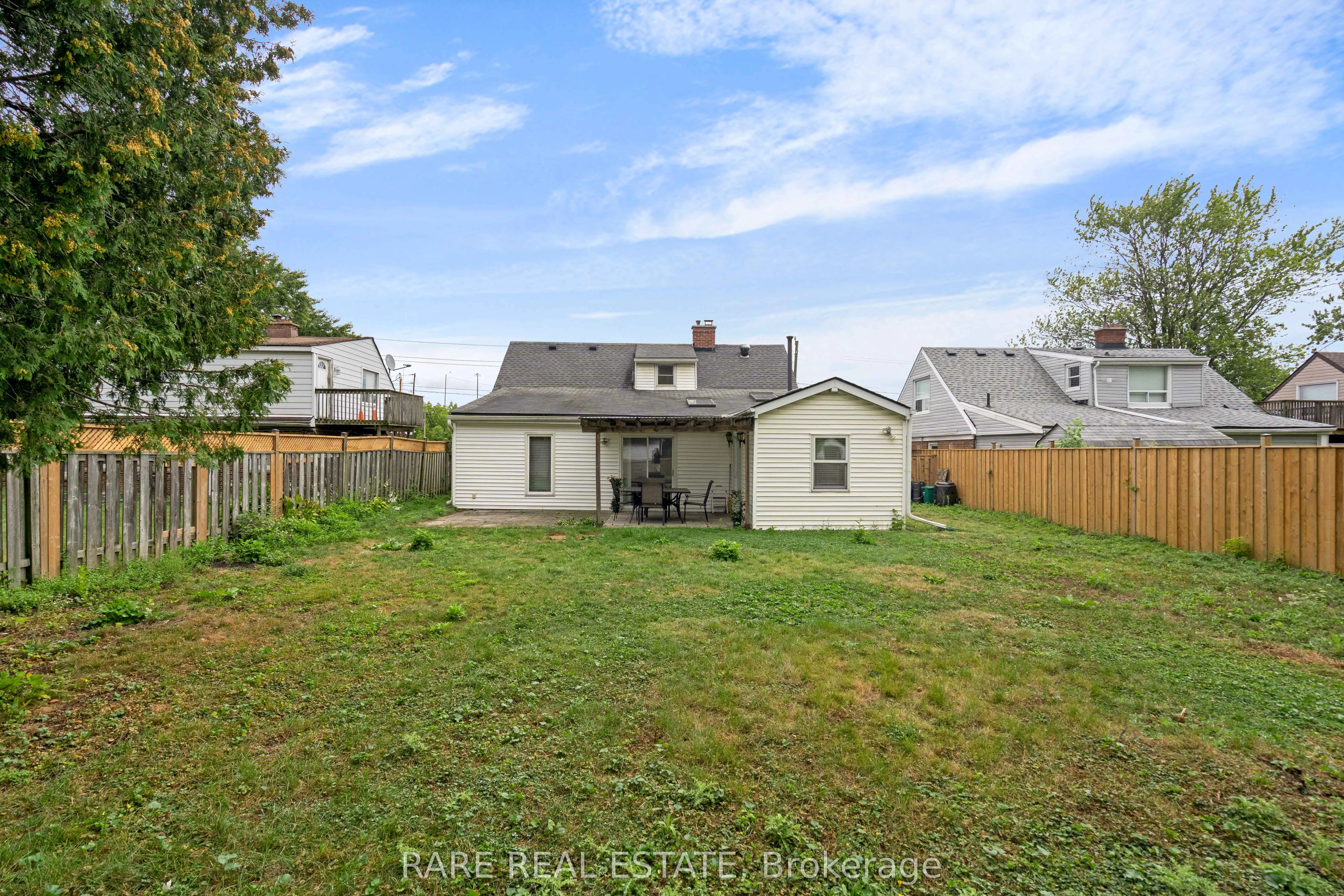 2073 Leighland Road