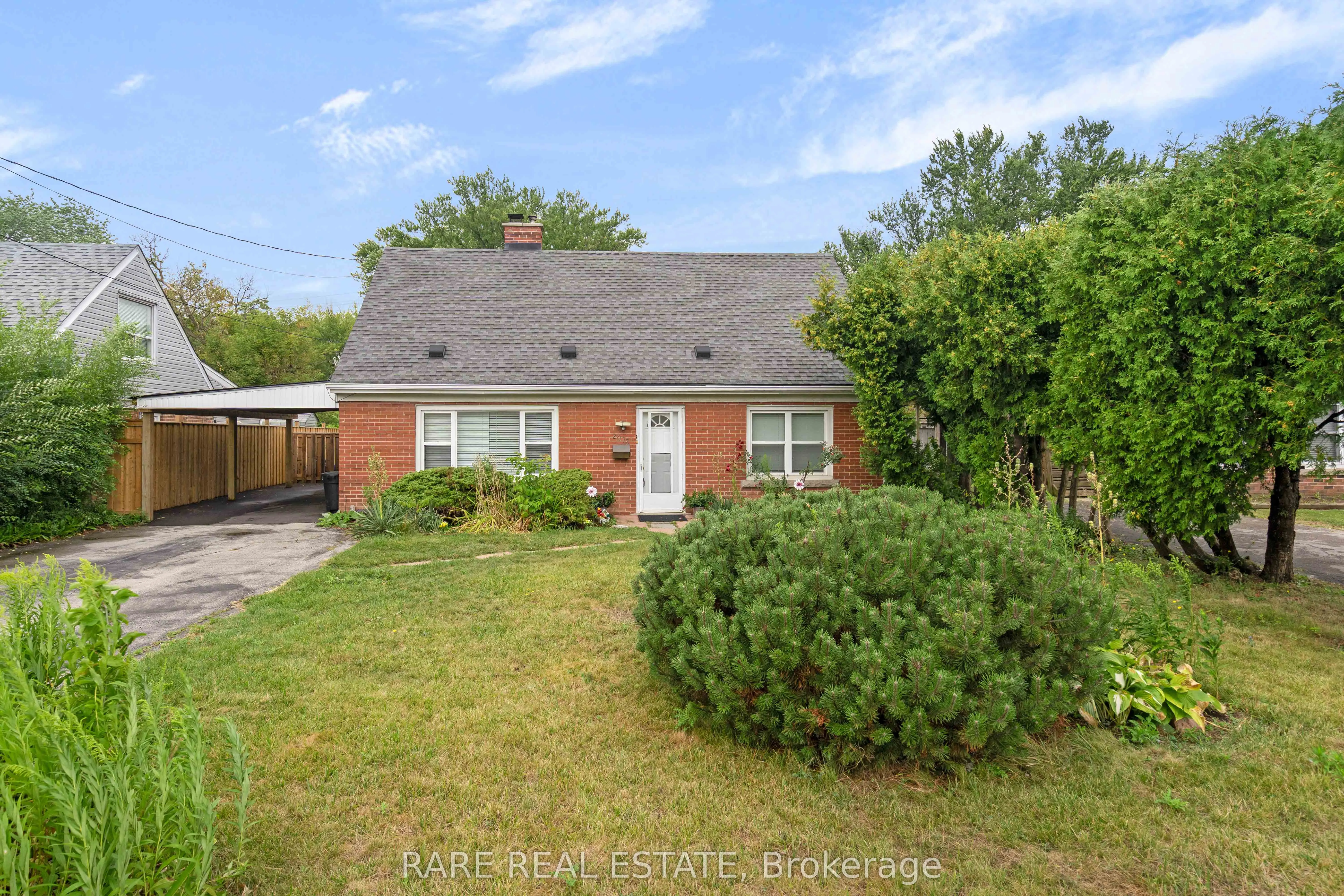 2073 Leighland Road