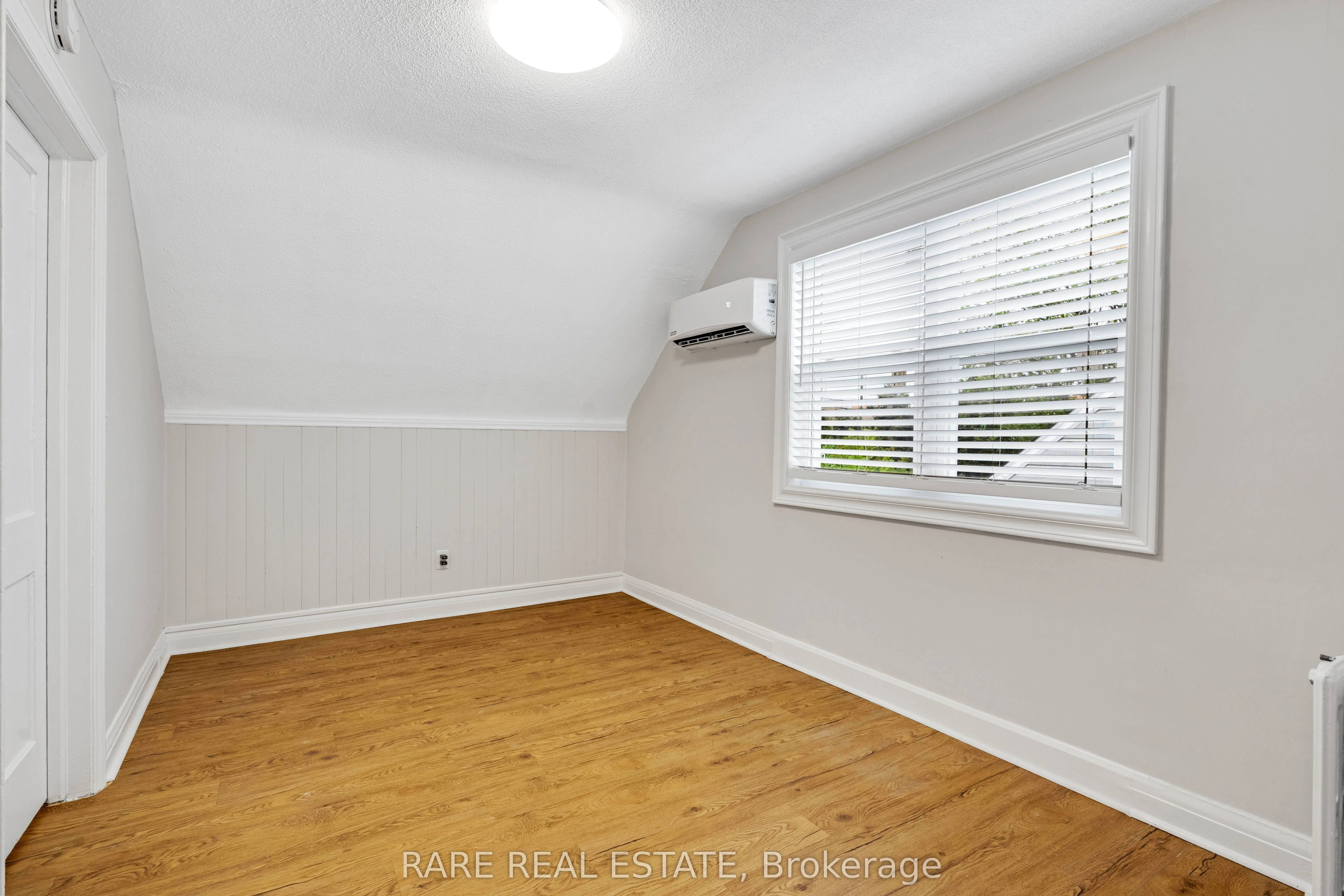 2073 Leighland Road