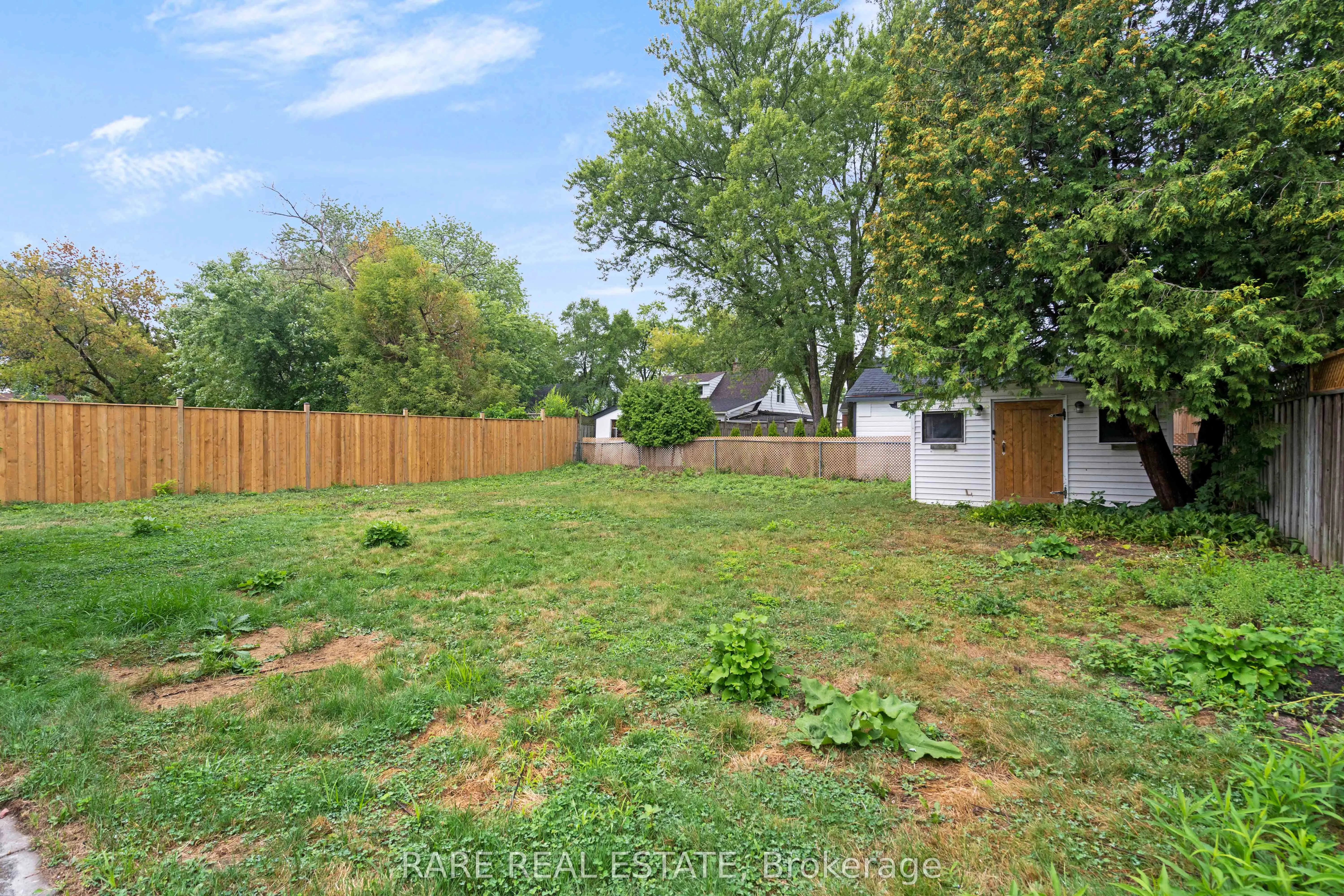 2073 Leighland Road