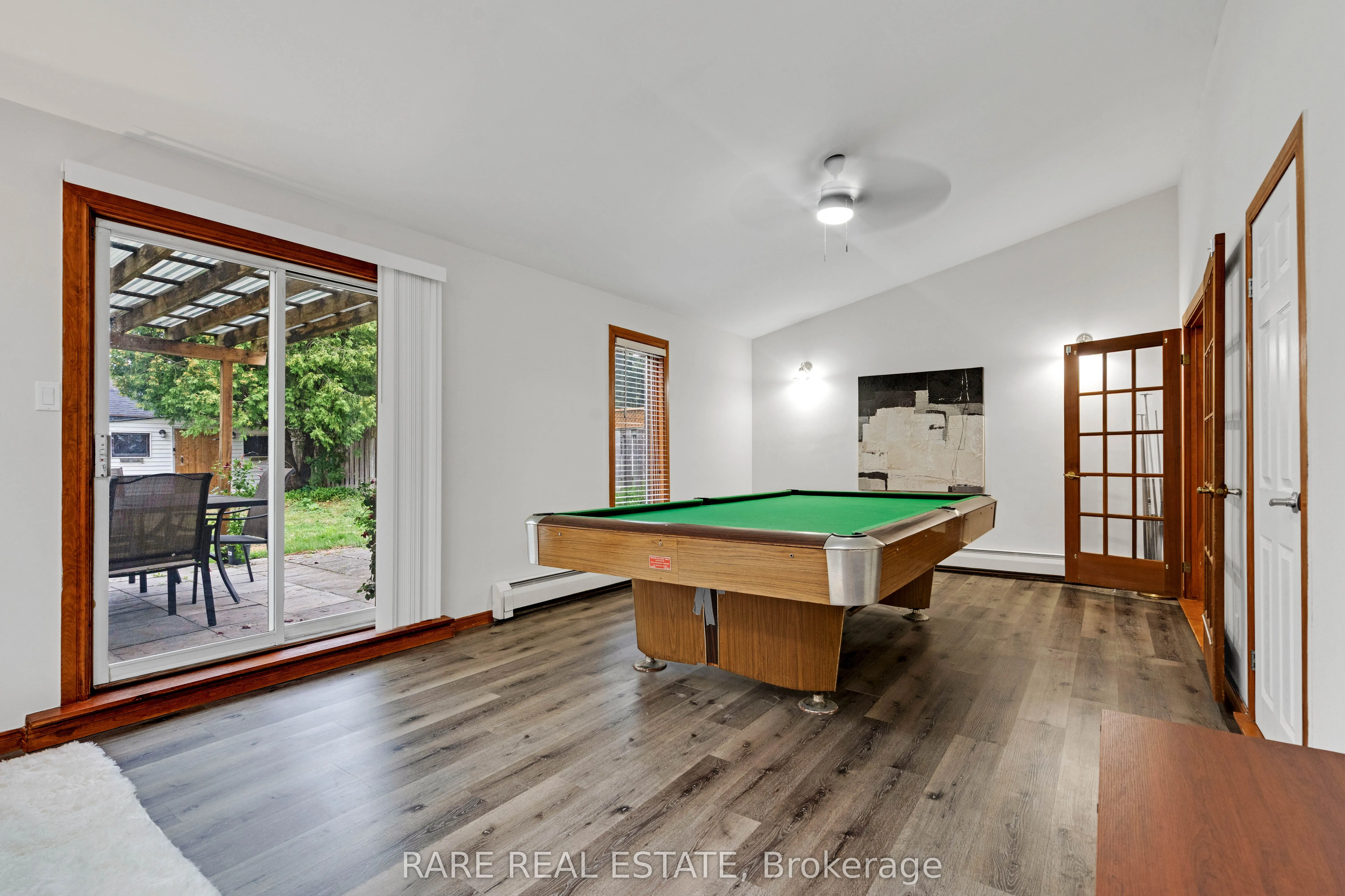 2073 Leighland Road