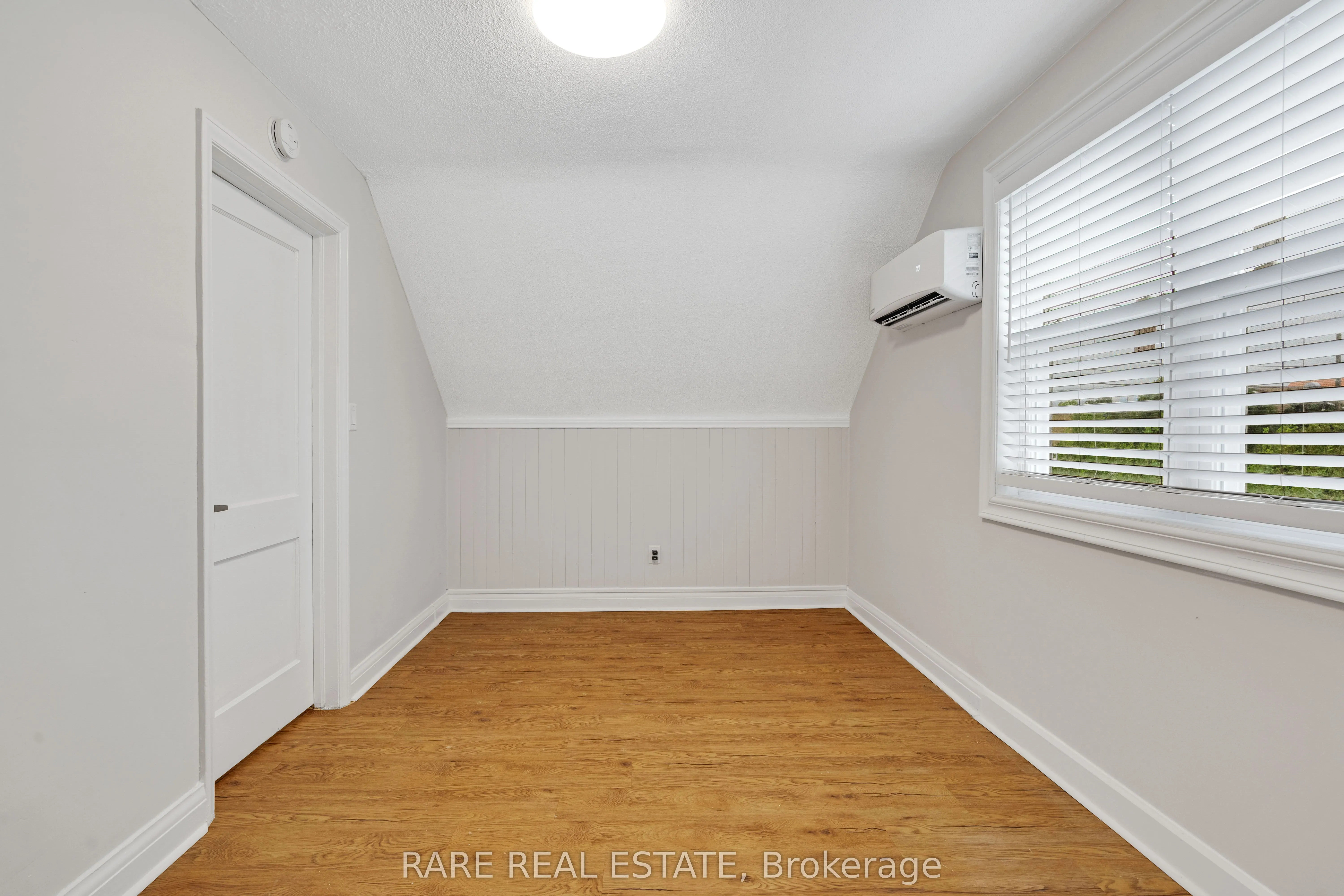 2073 Leighland Road