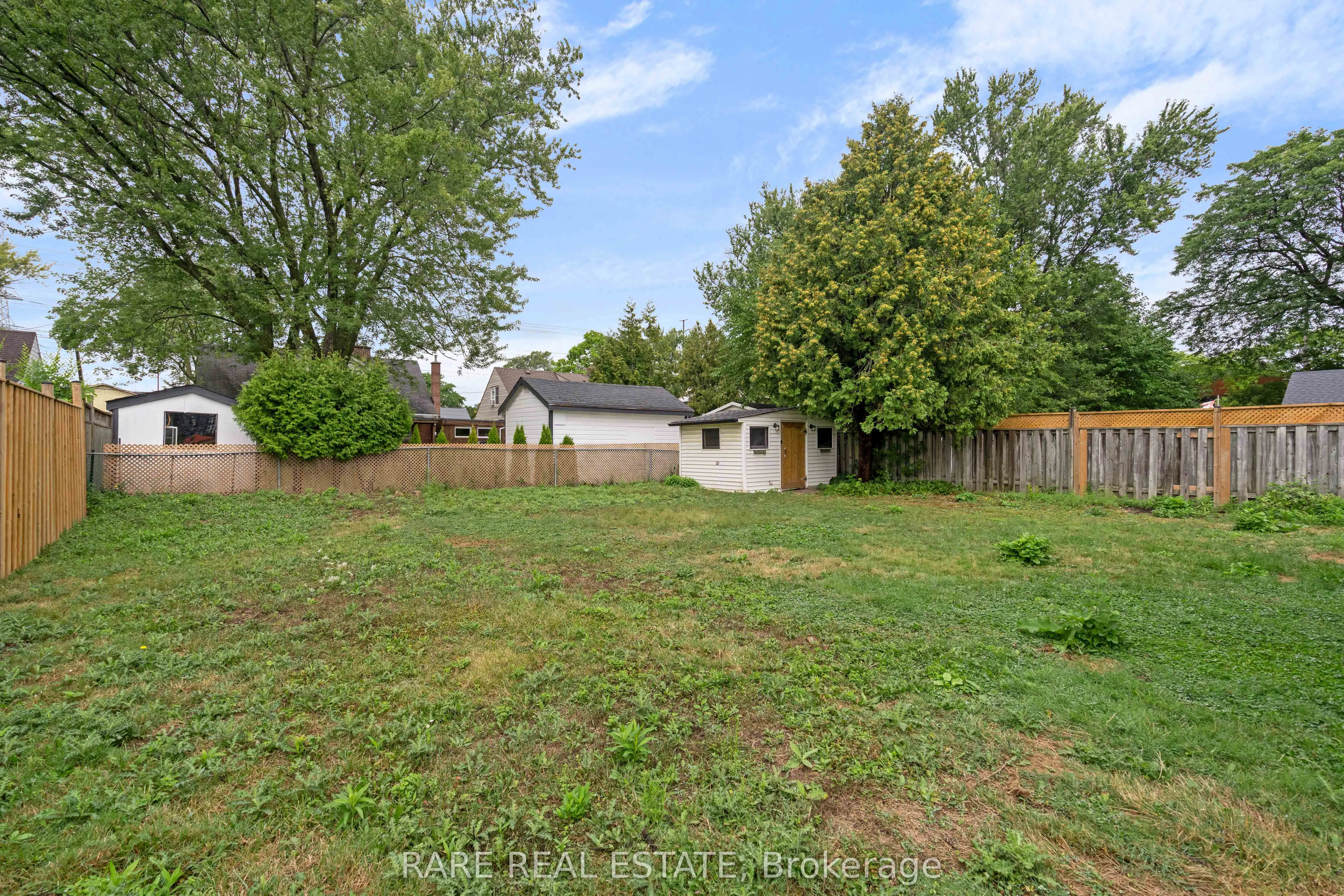 2073 Leighland Road