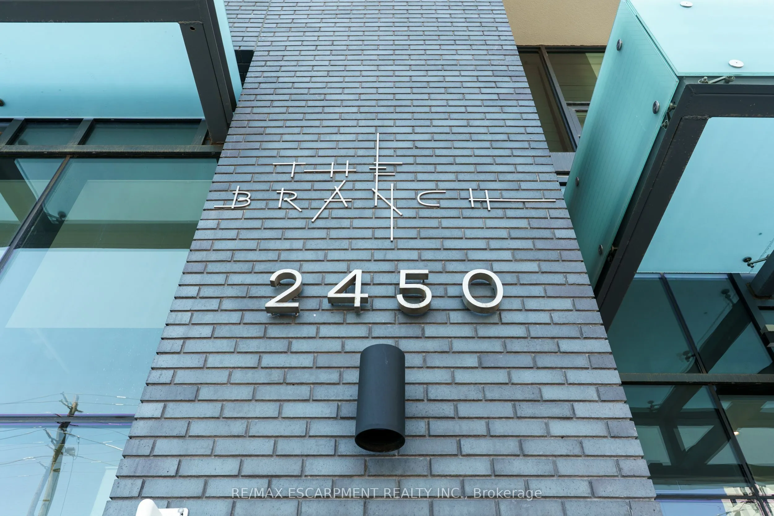 2450 Old Bronte Road, #614