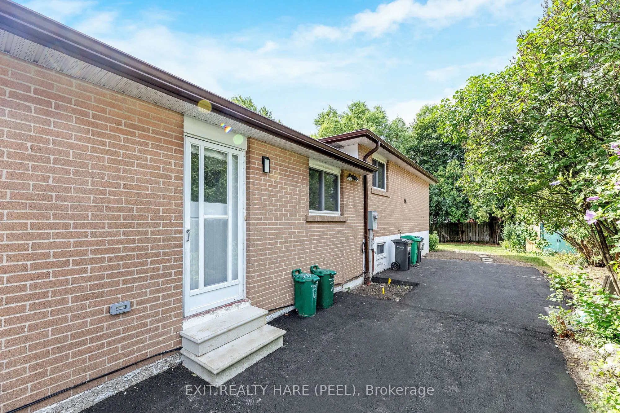 5 Garside Crescent
